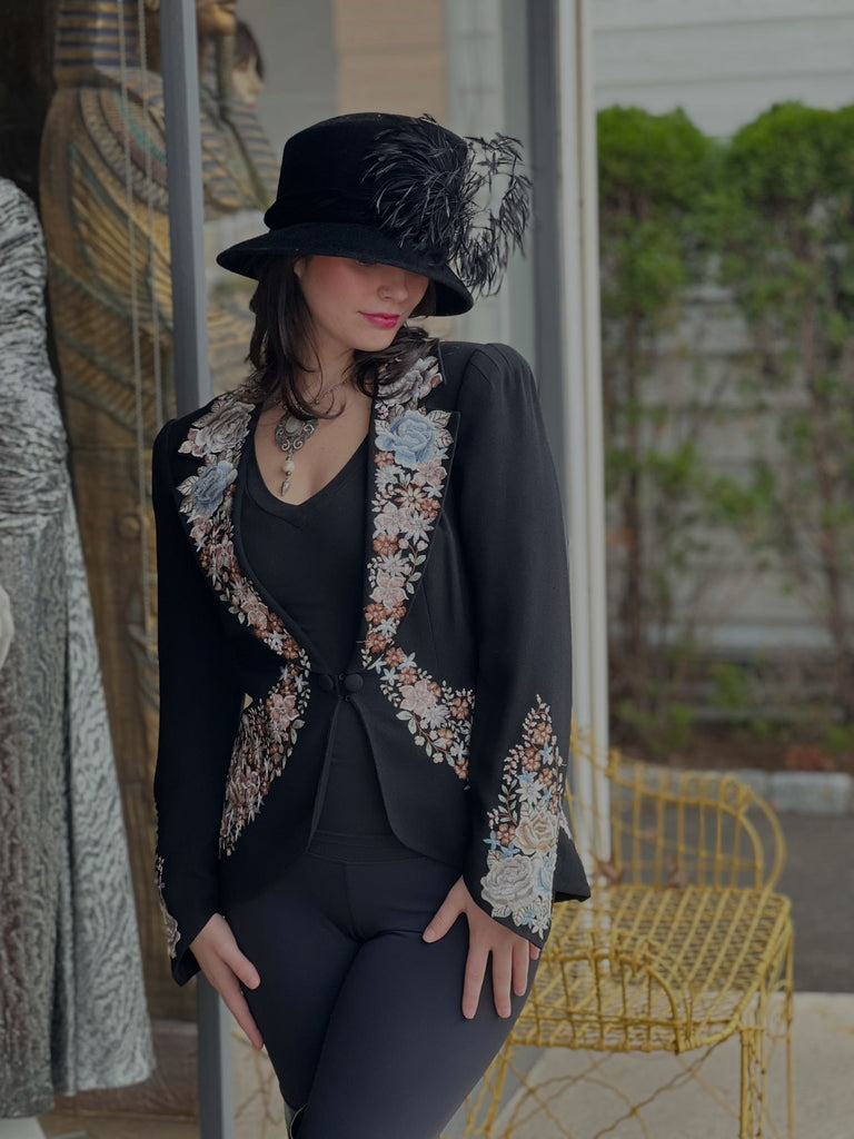 Vintage Women's fashion in Greenwich, Vintage Clothing CT Pre-owned Designer Clothes Sophia's Gallery