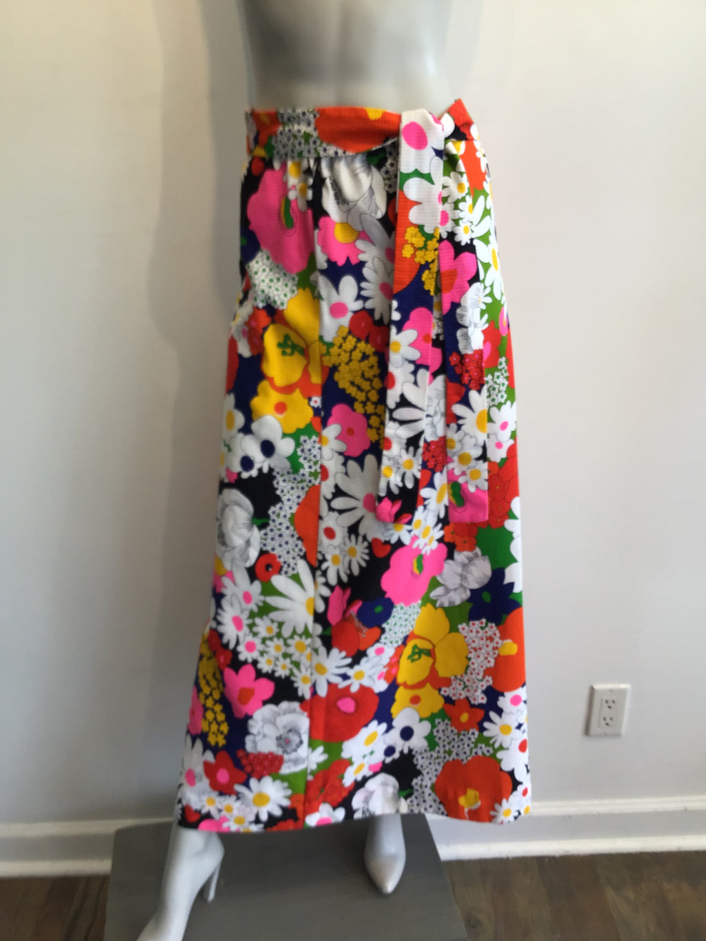 1970s Multicolor Floral Cotton Maxi Skirt Size 12