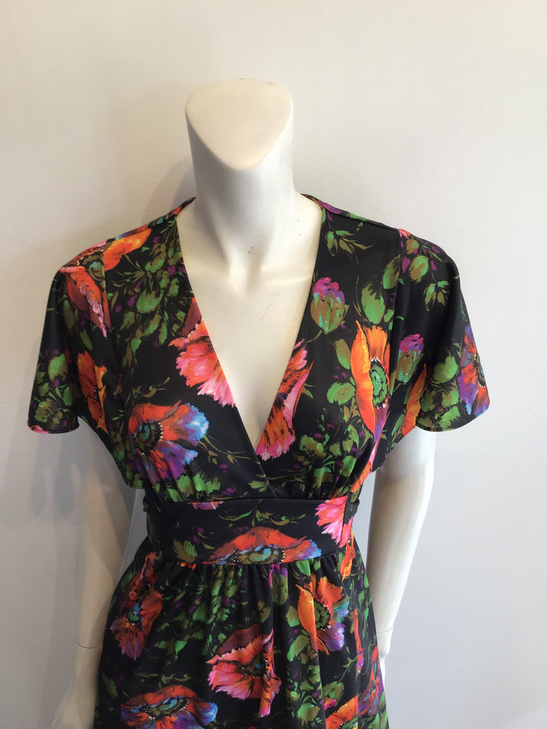 1970s Black with Poppies Print Polyester dress  Size 8