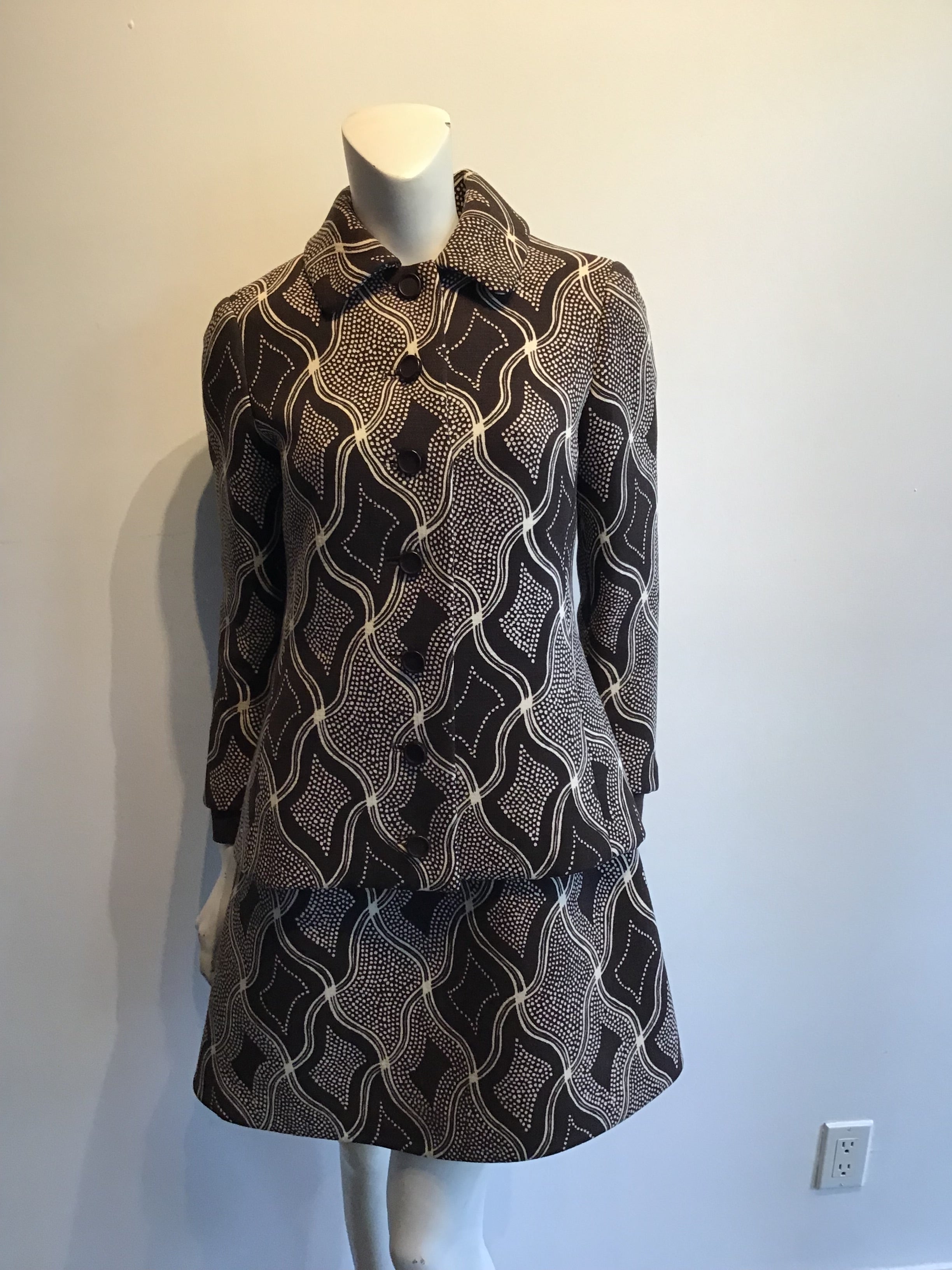 1960s Wool/Wool Crepe Brown Printed Dress with Jacket and Scarf Size 8