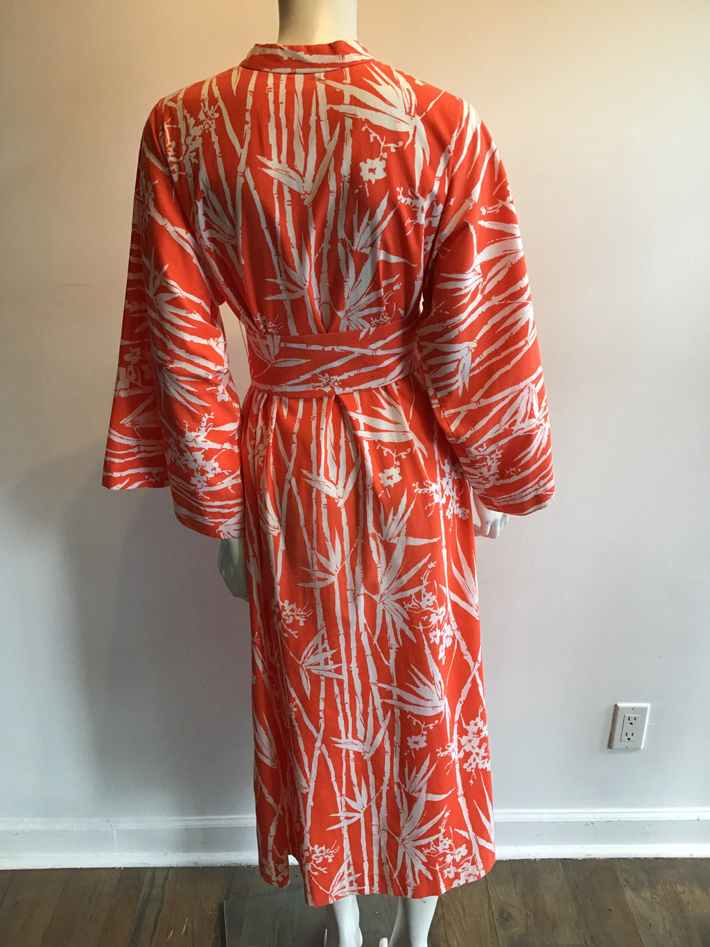 1960s Bergdorf Orange and White Caftan Size Up to 12