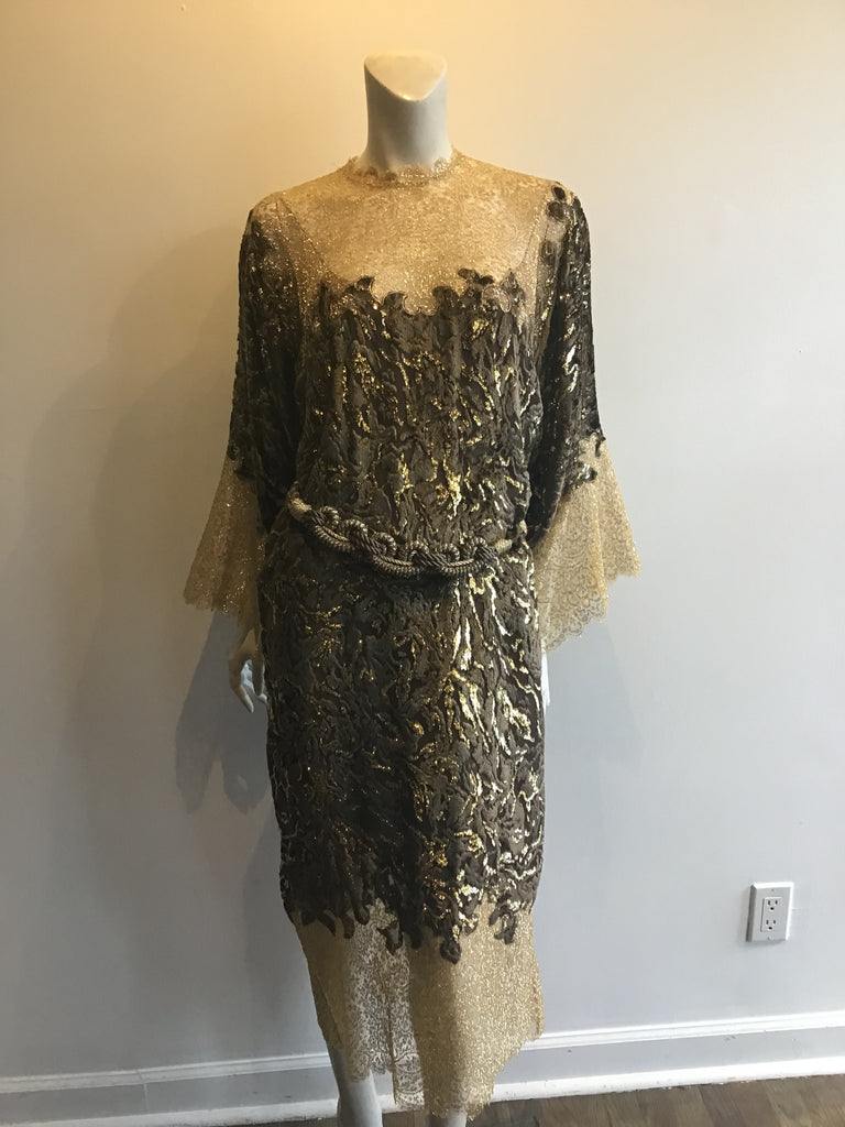 1980s Oscar de La Renta Gold Lace and Flocked Velvet Chemise Style Cocktail Dress with belt Size 8