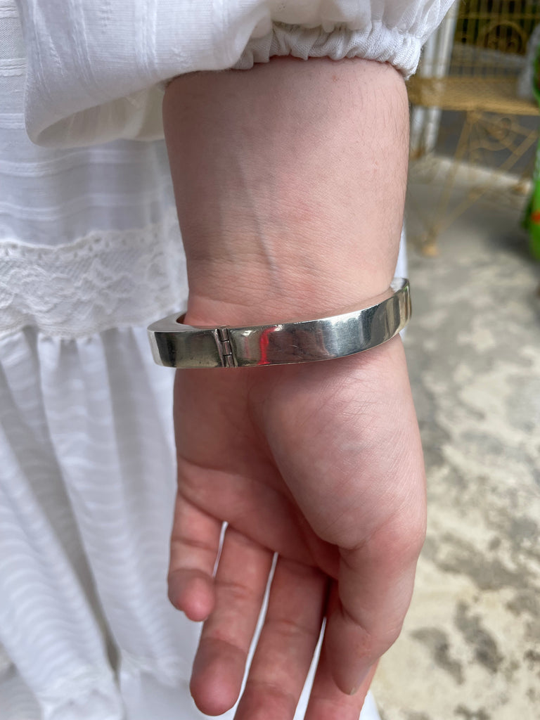 Sterling Mexican 1970s Bangle with Squared /rounded Edges