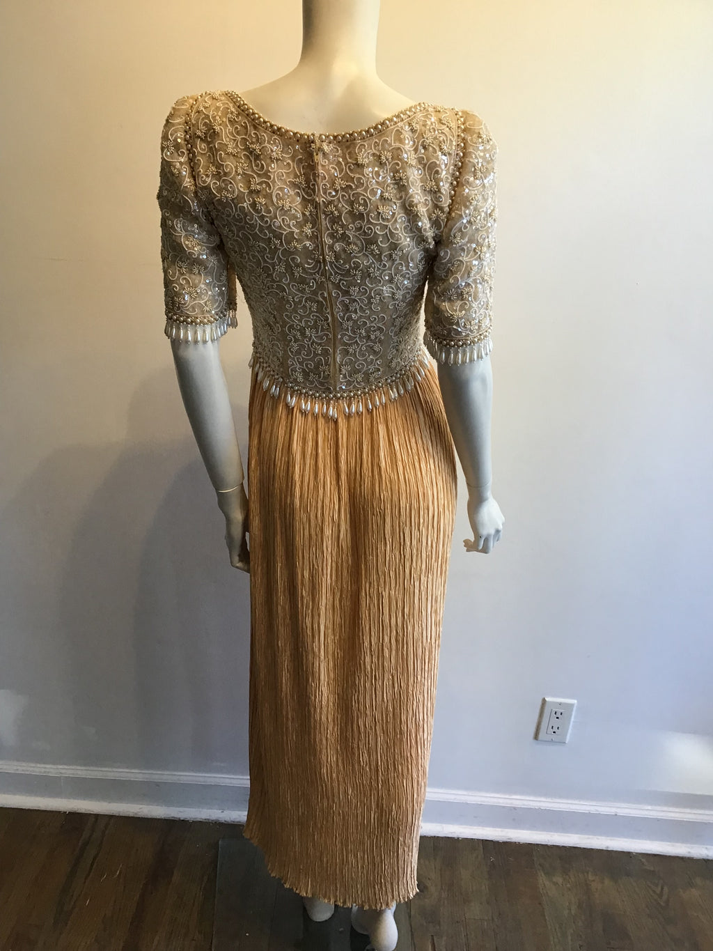 1980’s Mary McFaddenlike  Mario Synthetic Pleated Evening Dress Size 4