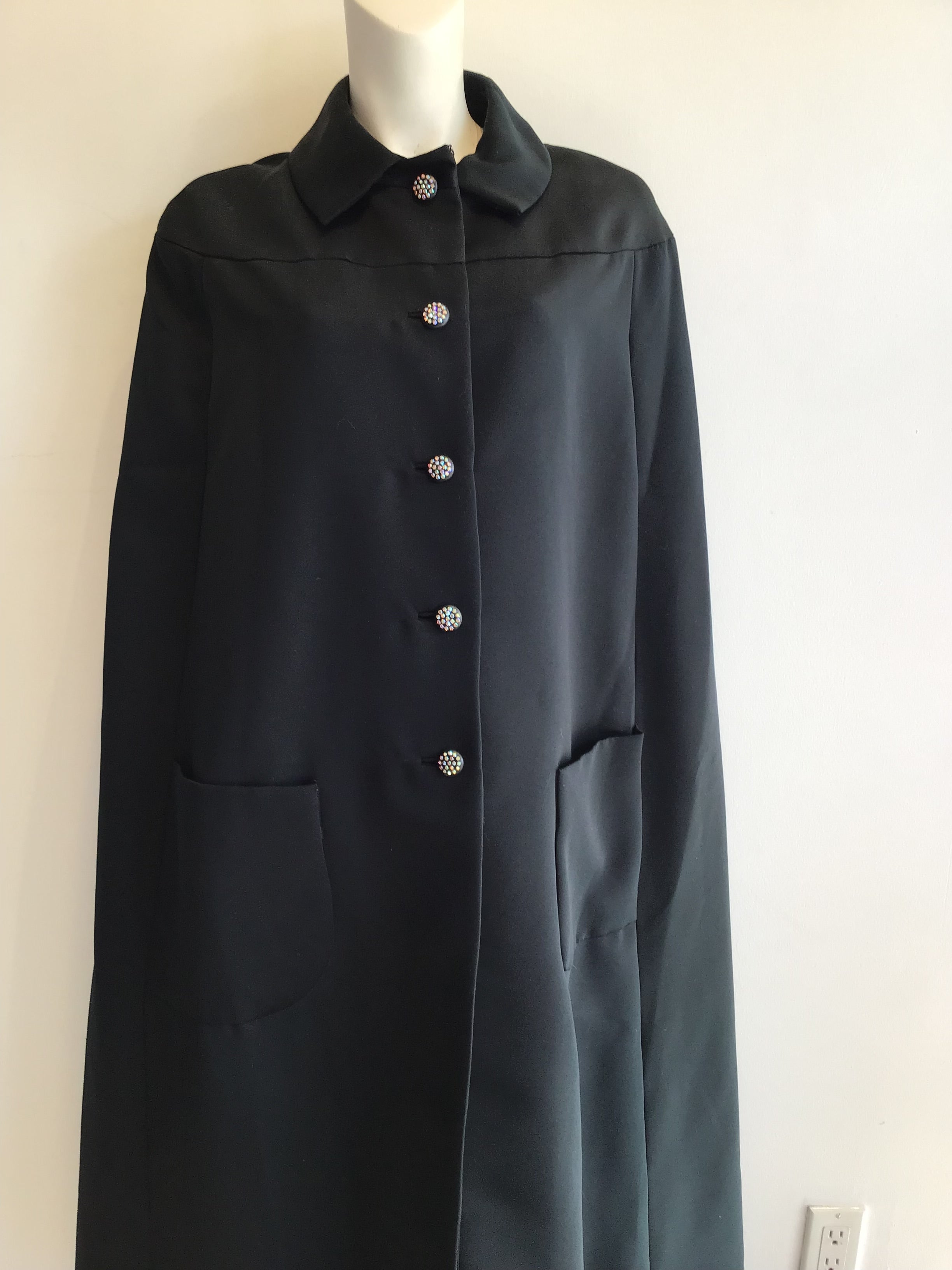 1960’s Black Silk Nora Zandré Cape up to Size 10