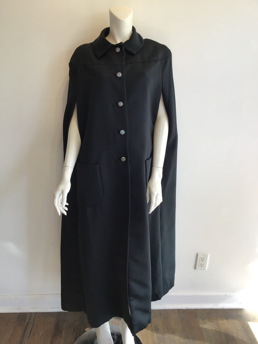 1960’s Black Silk Nora Zandré Cape up to Size 10