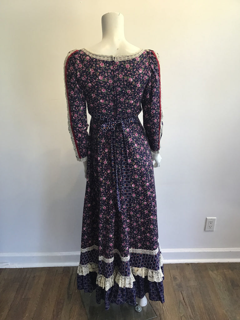1970s Gunne Sax Blue and Pink Floral Cotton Prairie Dress Size 4