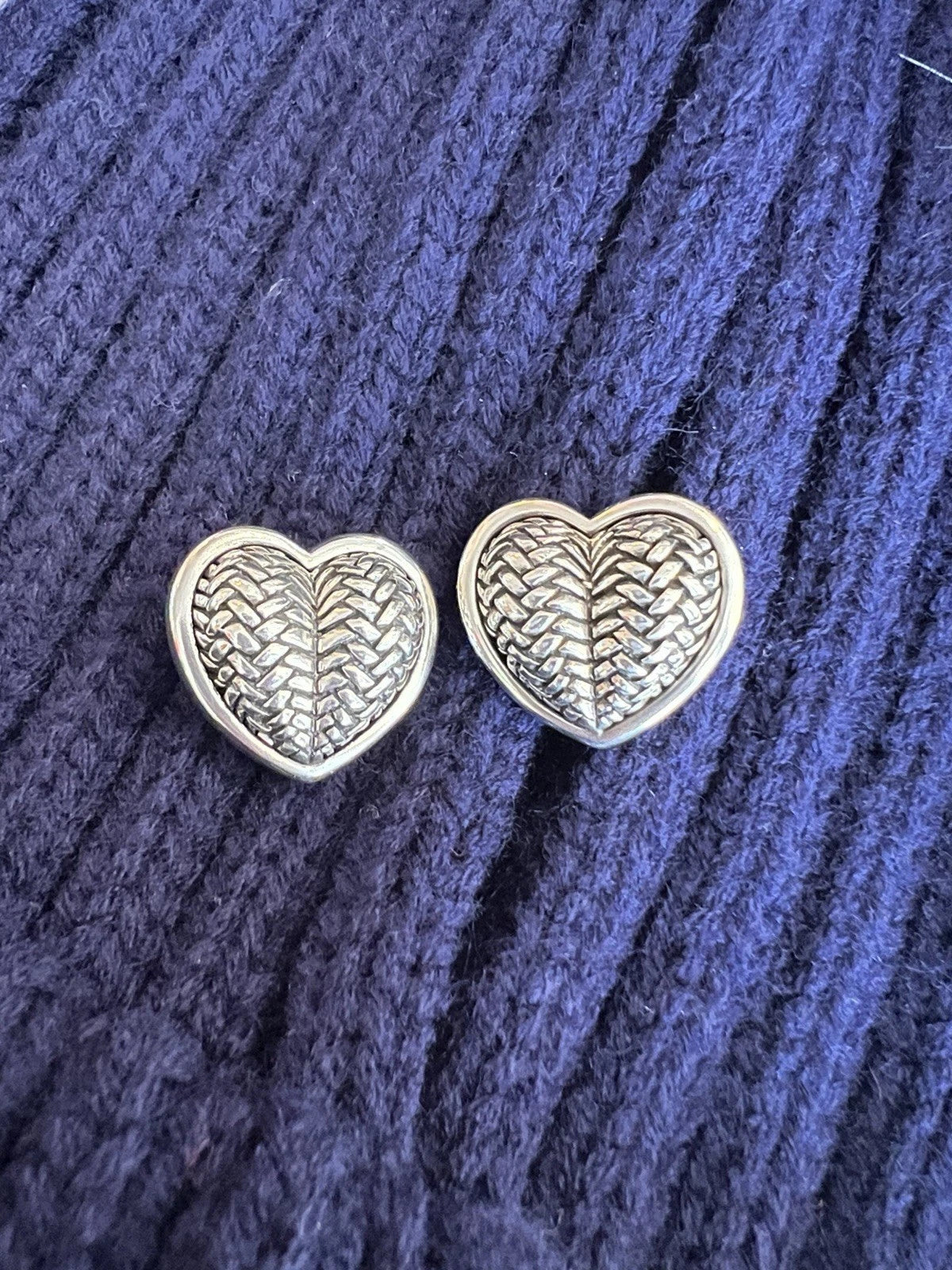 1996 BARRY KIESELSTEIN CORD STERLING SILVER OMEGA CLIP BRAIDED HEART EARRING