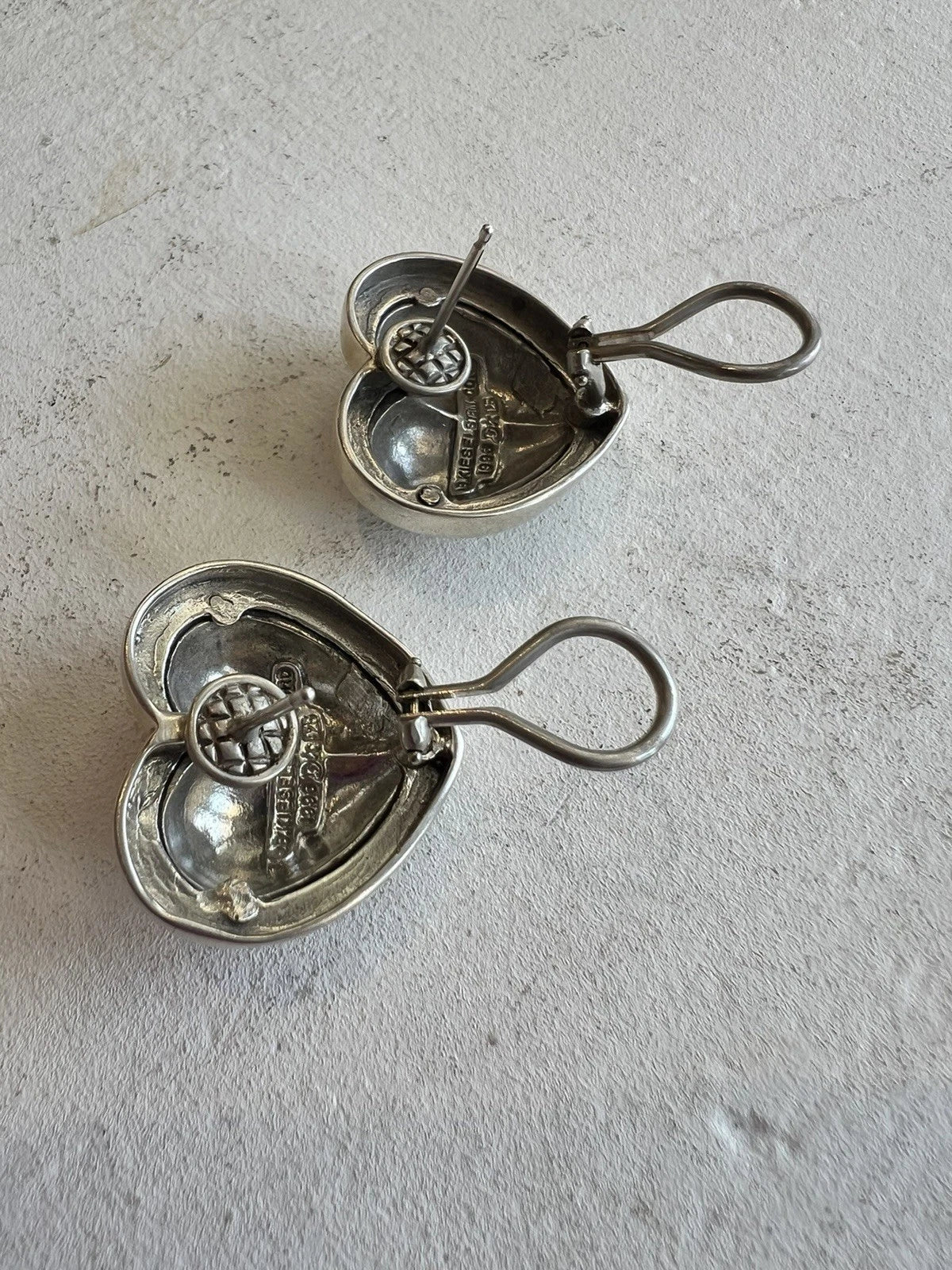 1996 BARRY KIESELSTEIN CORD STERLING SILVER OMEGA CLIP BRAIDED HEART EARRING