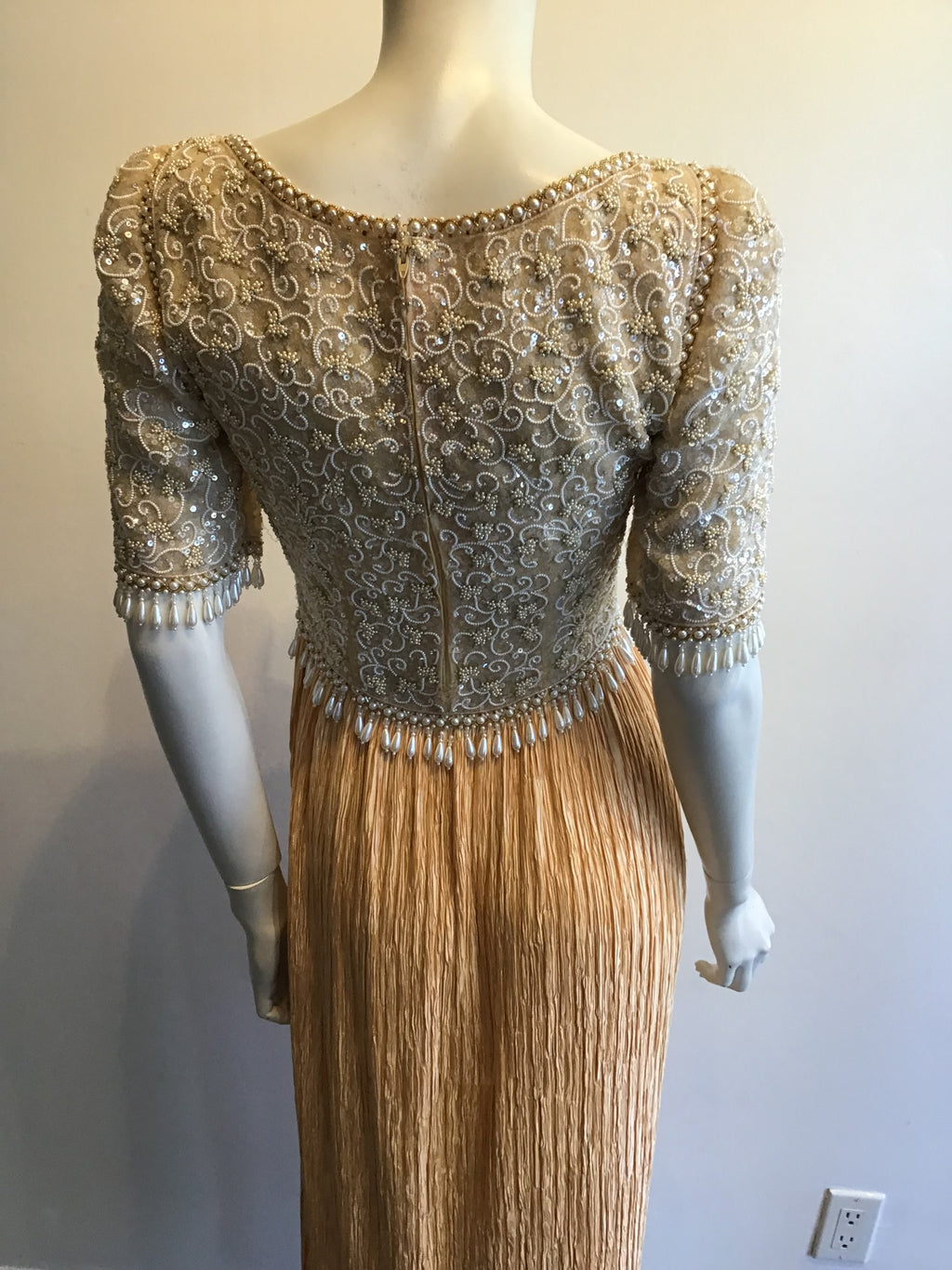 1980’s Mary McFaddenlike  Mario Synthetic Pleated Evening Dress Size 4