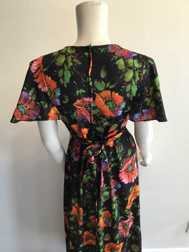 1970s Black with Poppies Print Polyester dress  Size 8