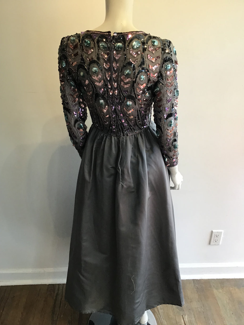1970’s Silk Sequins Gray Victoria Royal LTD Evening Dress Size 4