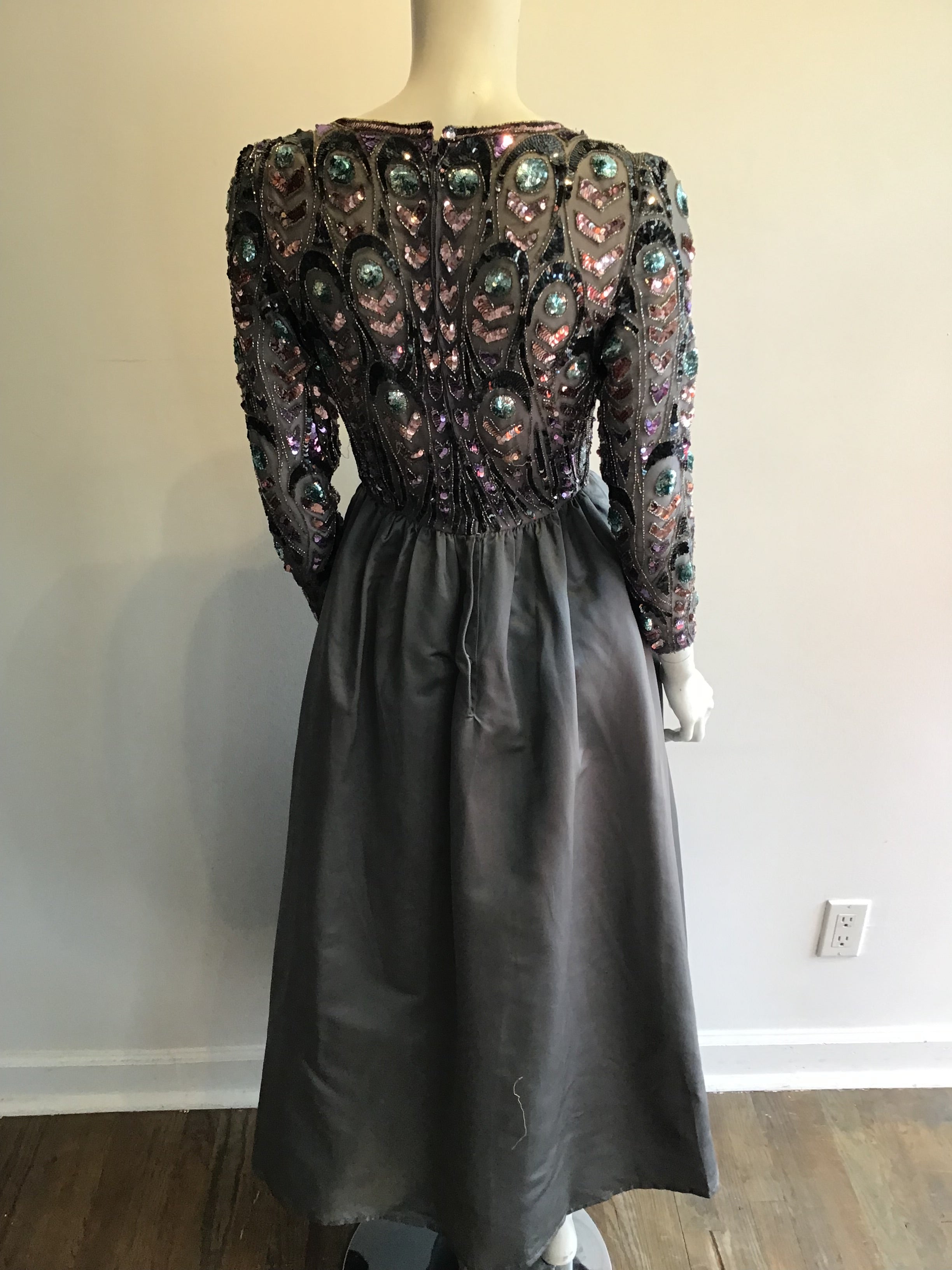 1970’s Silk Sequins Gray Victoria Royal LTD Evening Dress Size 4