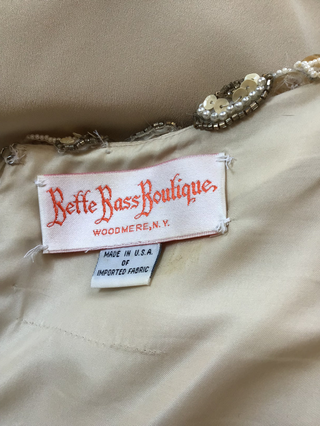 1980’s Silk Bette Bass Cream Cocktail Dress Size 6