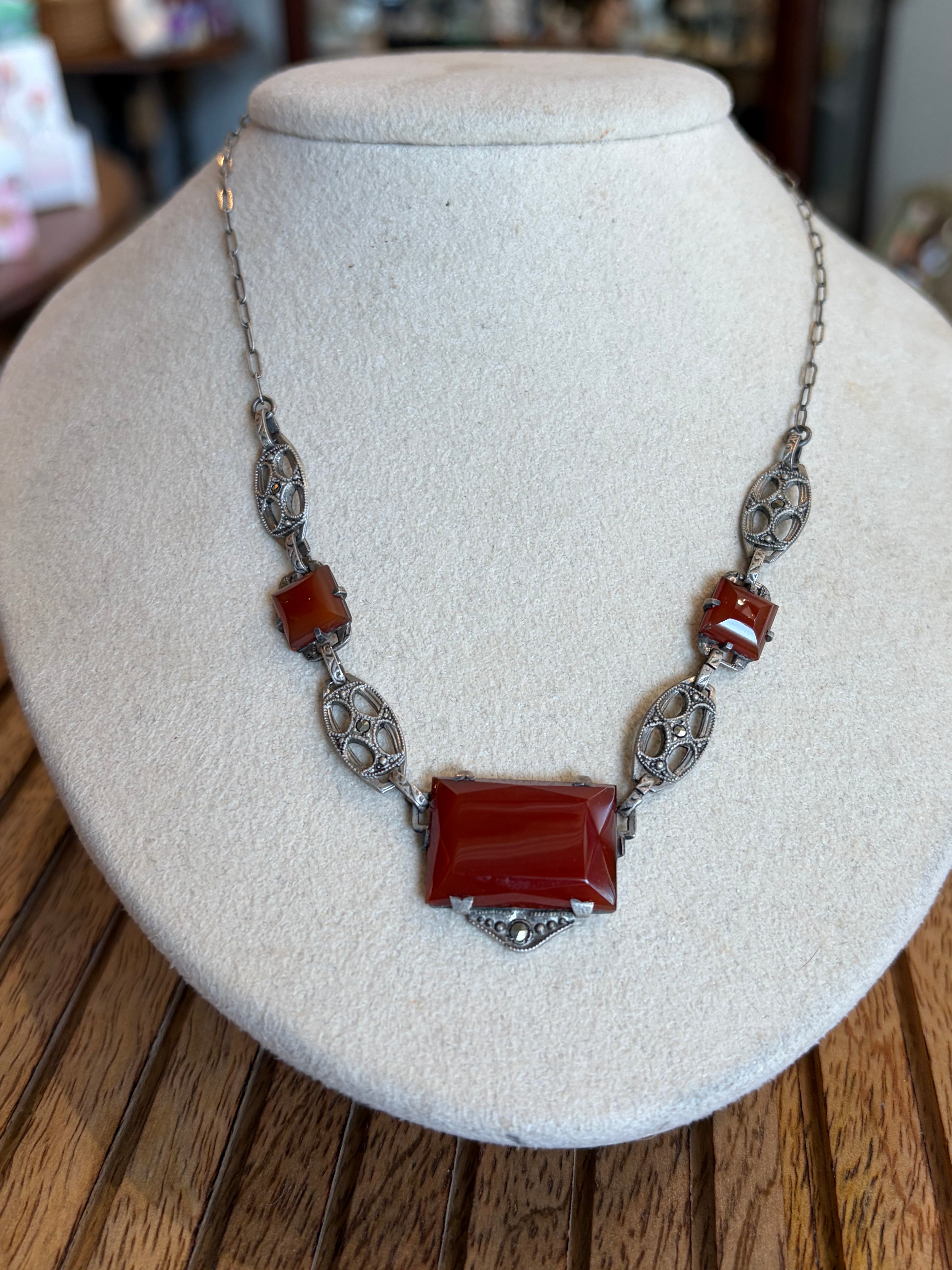 ART DECO STERLING AND CARNELIAN NECKLACE WITH MARCASITE