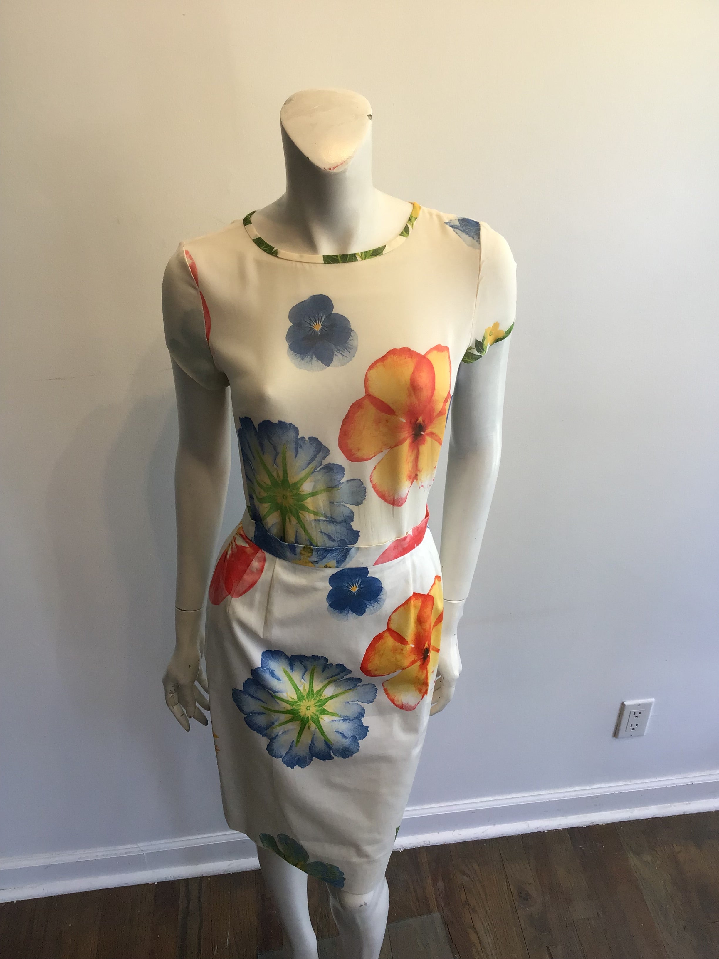 1990’s Louis Féraud 2 piece  Cream Floral Silk Ensemble Size 4
