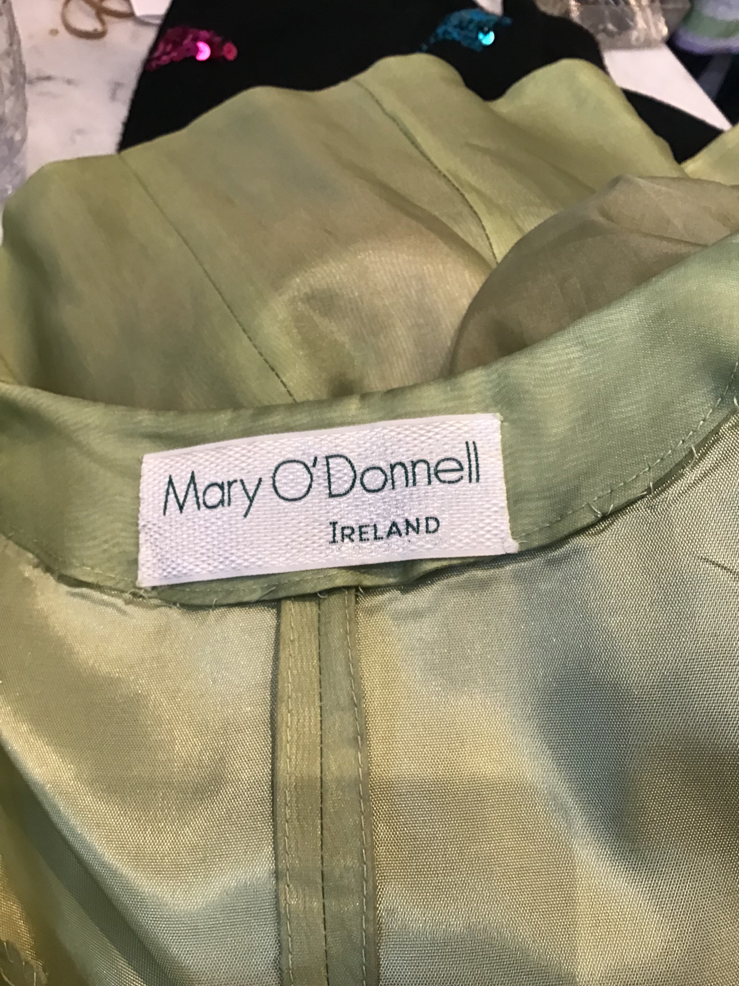 1980’s Celery Green 2 piece Silk Mary O’Donnell Evening Ensemble Size 2