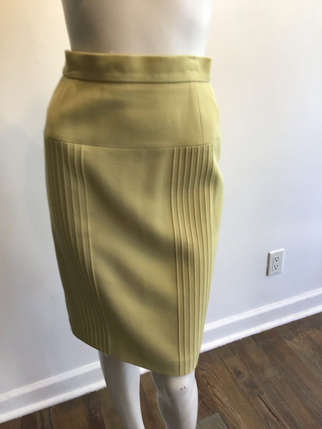 1990’s  Yellow Wool Louis Féraud Skirt Size 4