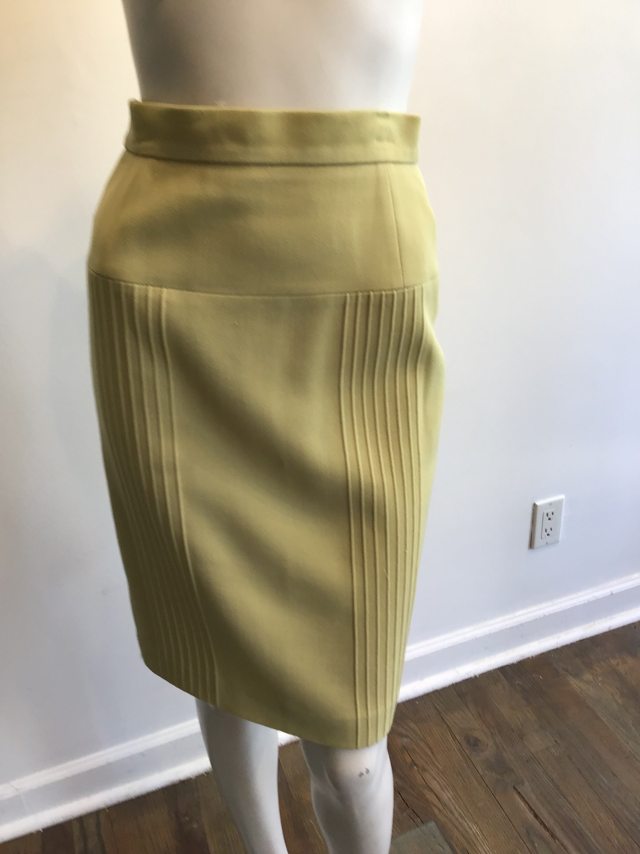 1990’s  Yellow Wool Louis Féraud Skirt Size 4