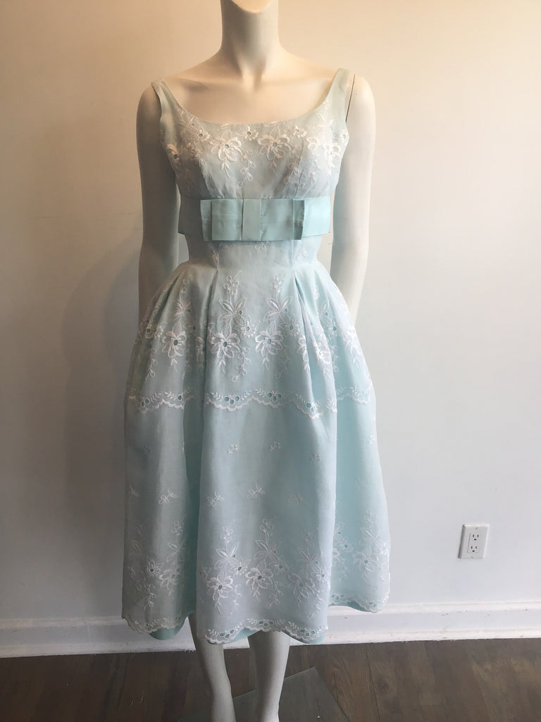 1950s White Cotton Organza with Blue Silk Taffeta Lining Dress  Size 4