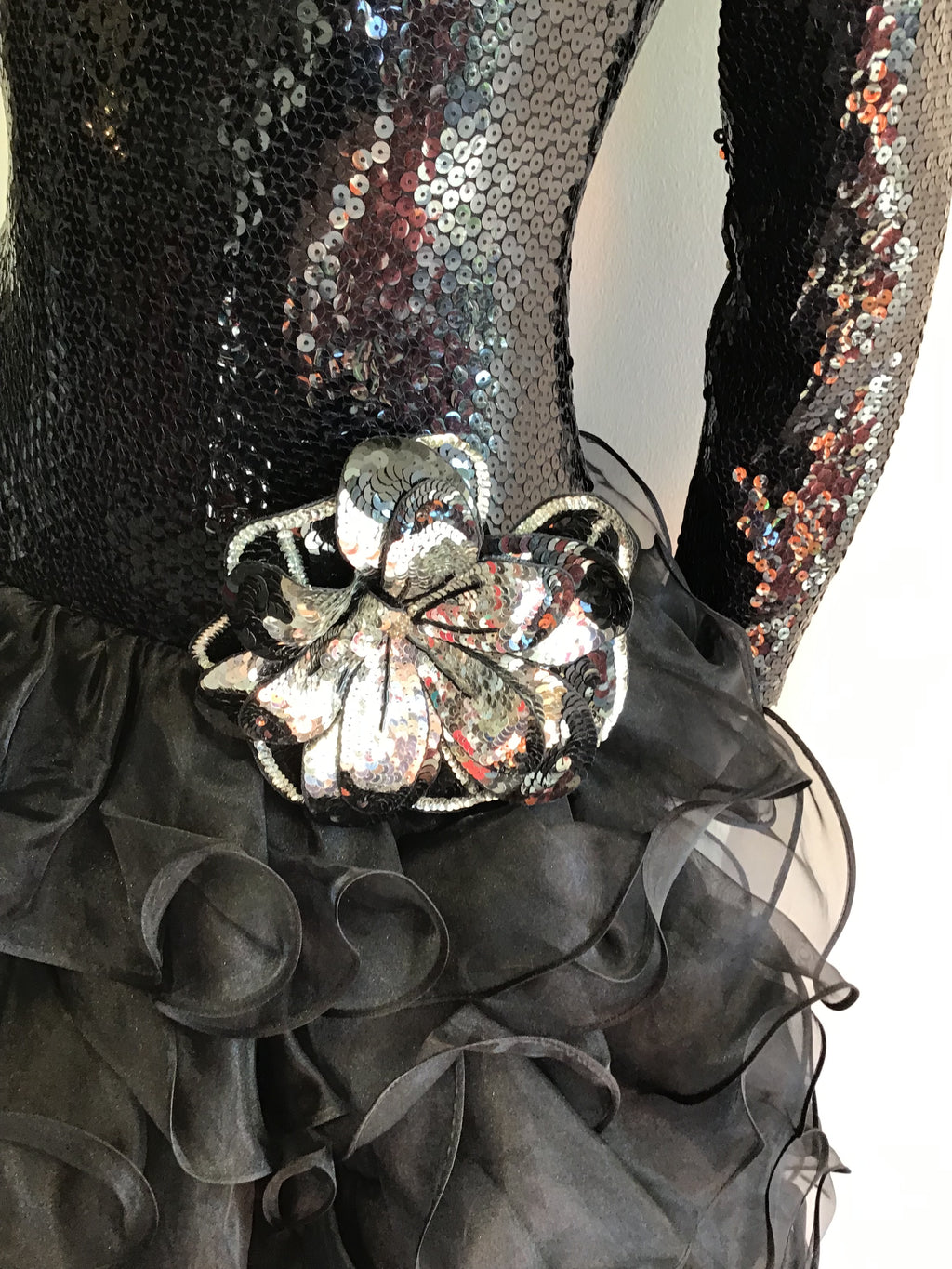 1980’s Black Sequined and Crepe After Dark by Julie Duroché Size 4