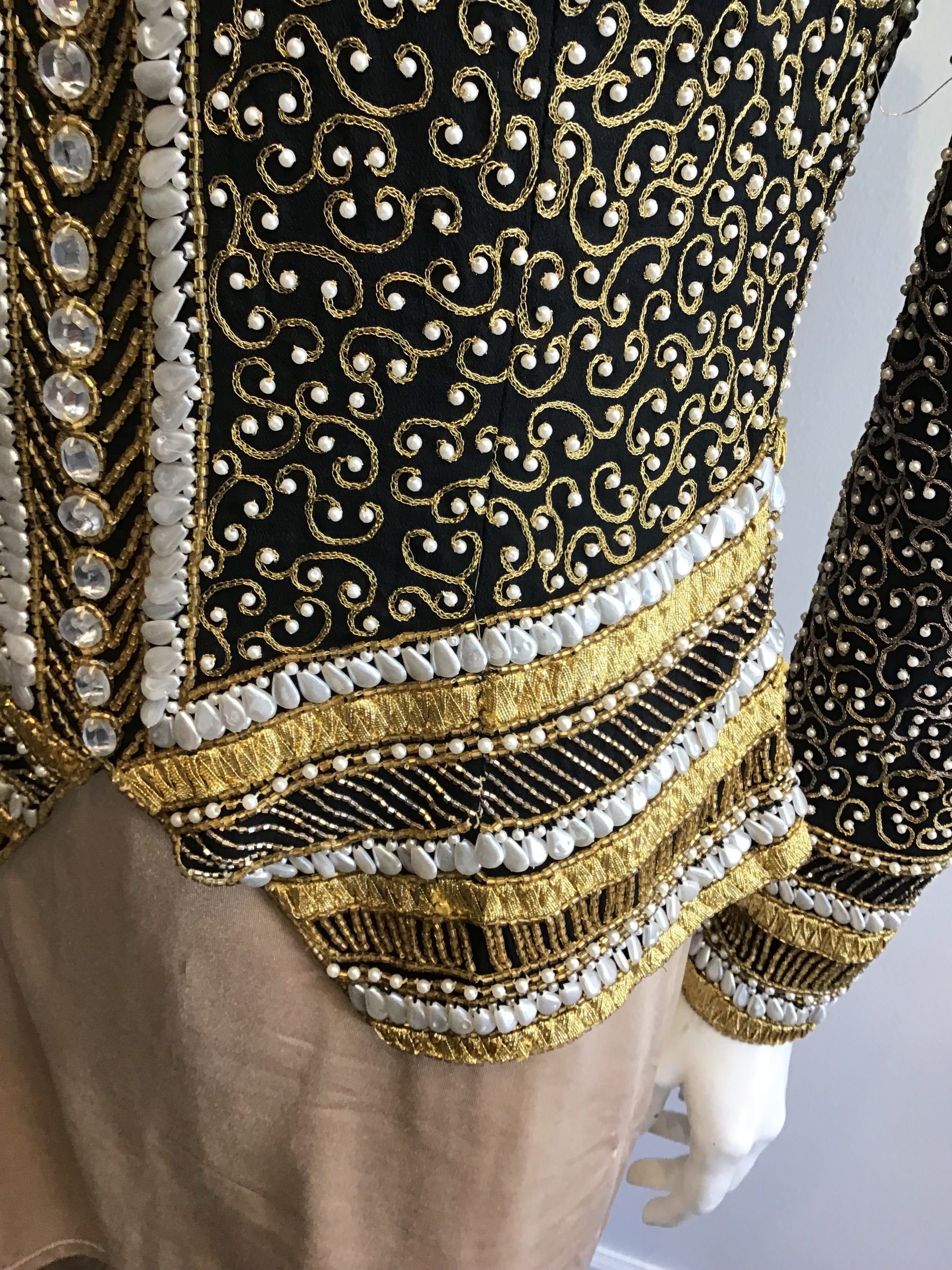 1980’s Black,Gold and Silver Beaded Evening Top Size 8