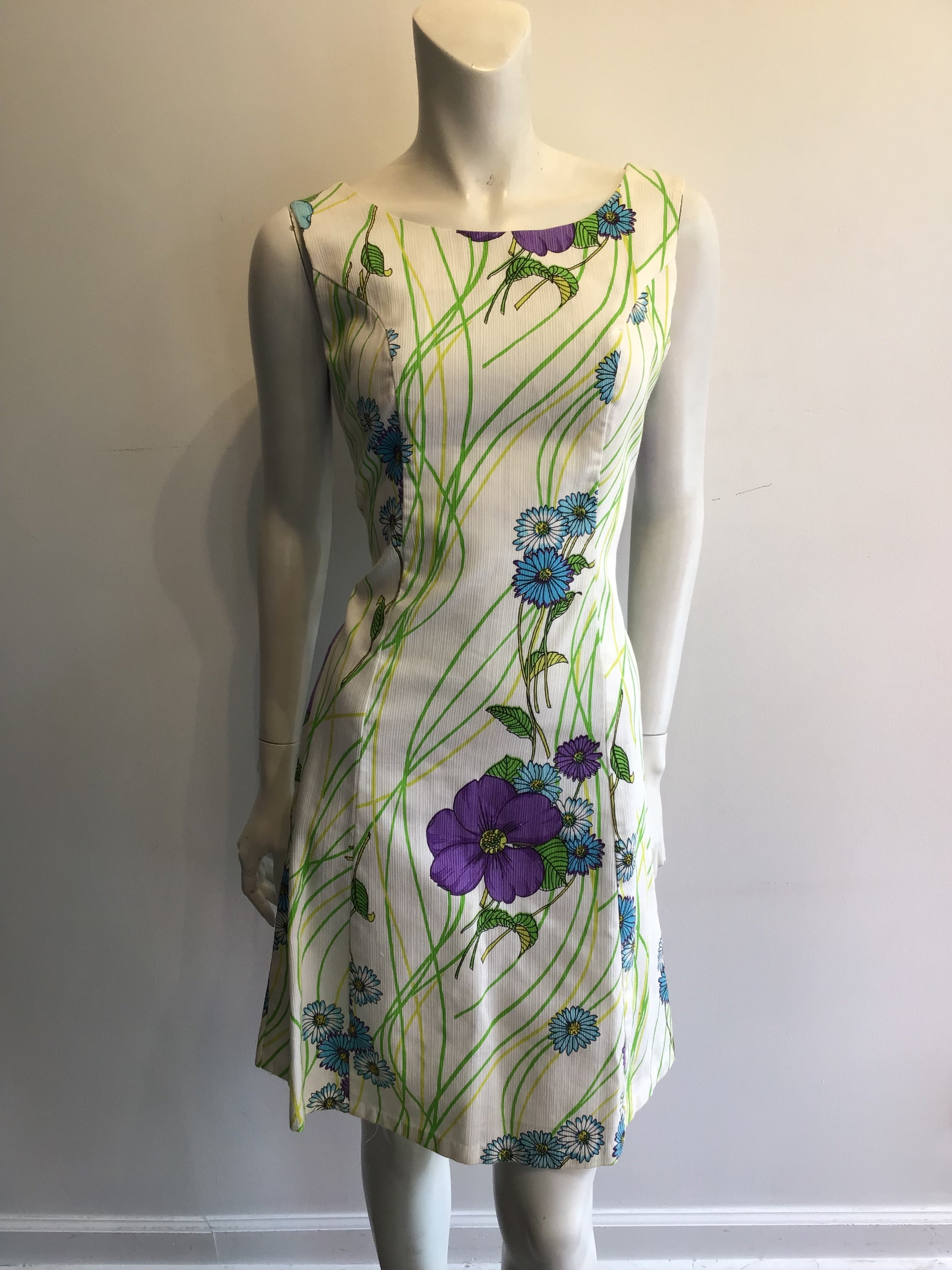 1960’s Cotton White/Purple/Blue/Green Janet Lynn Size 8