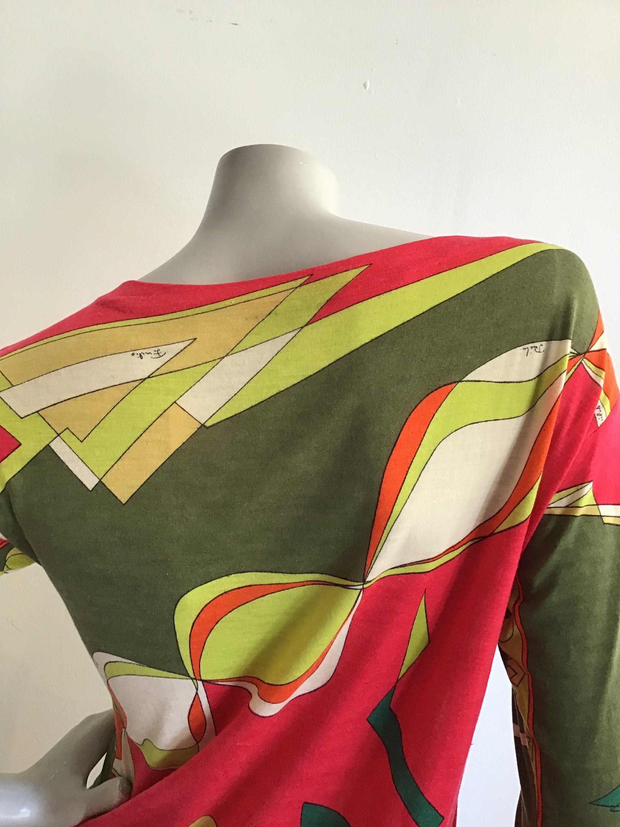 トップス EMILIO PUCCI Emilio Pucci V-neck Top in Arancio & Rosa | FWRD
