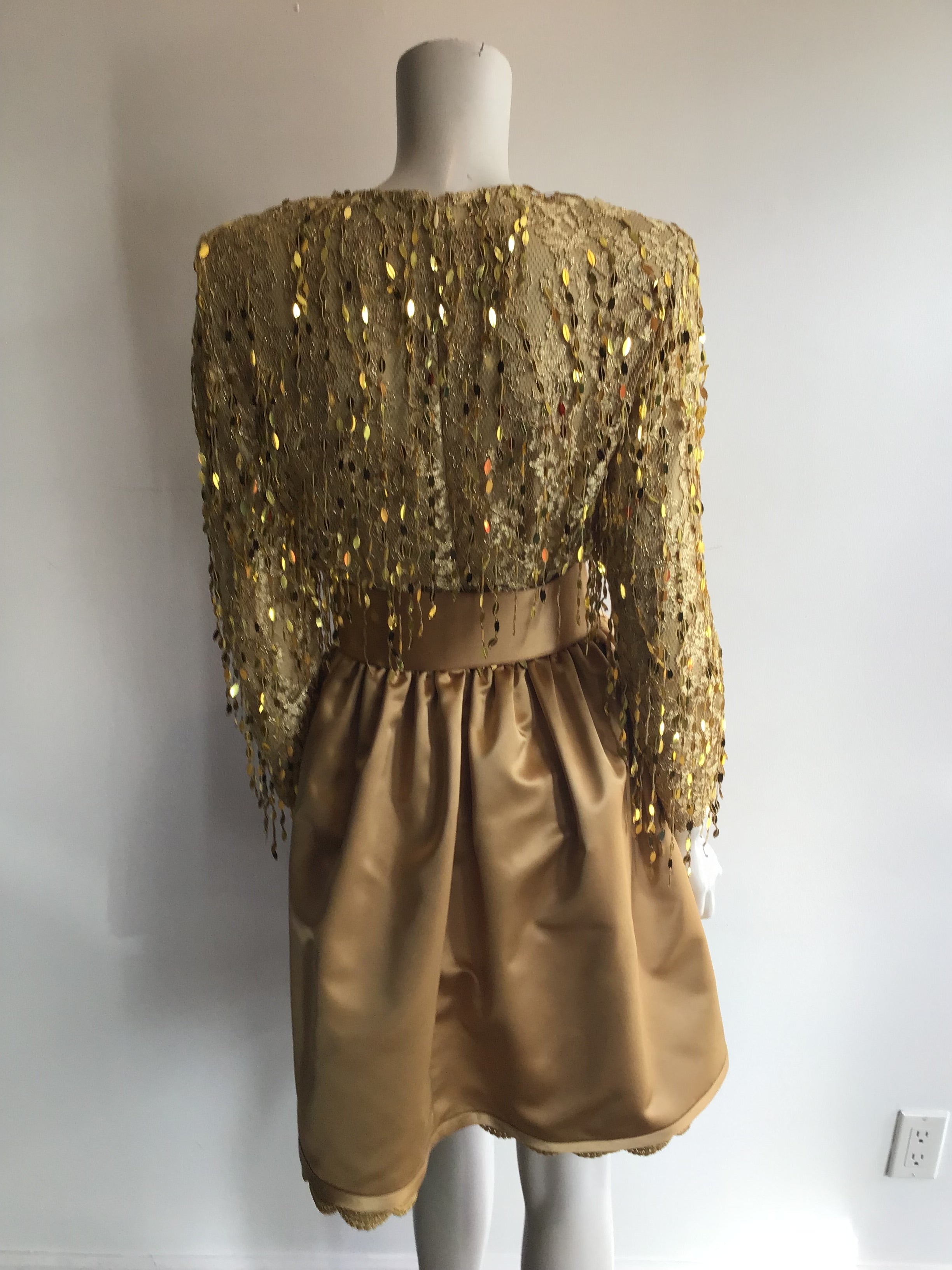 1991 Bill Blass Gold Rayon Blend Sequined Dress Size 8