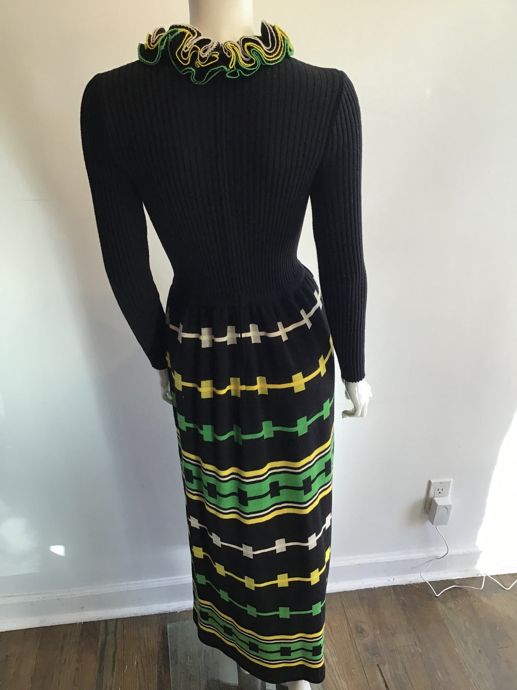 1970’s Black Wool Blend Knit Dress Size 6