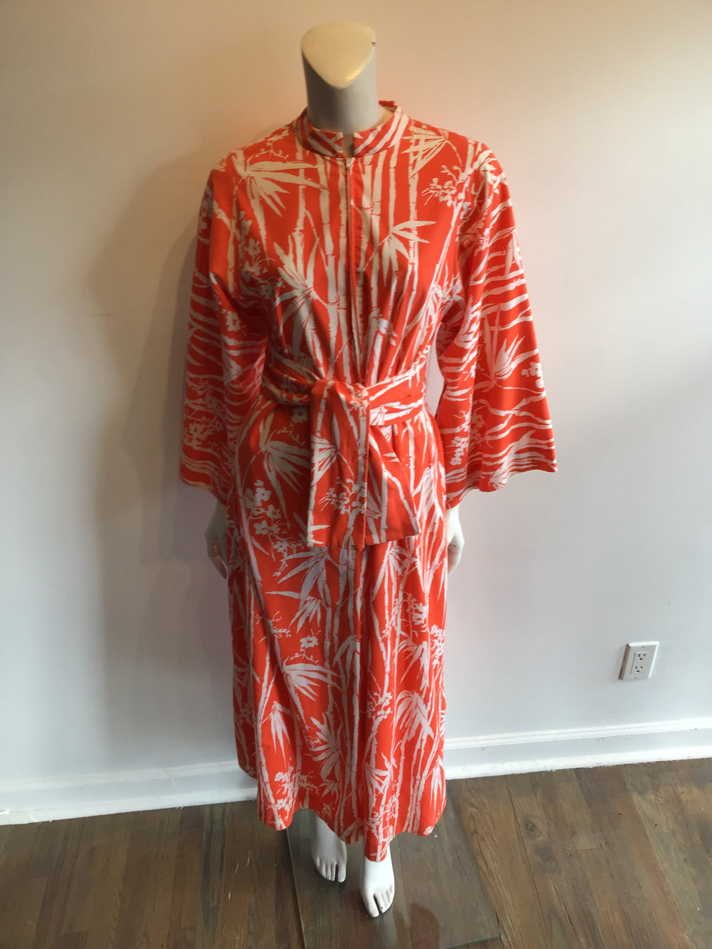 1960s Bergdorf Orange and White Caftan Size Up to 12