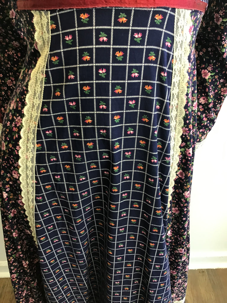 1970s Gunne Sax Blue and Pink Floral Cotton Prairie Dress Size 4