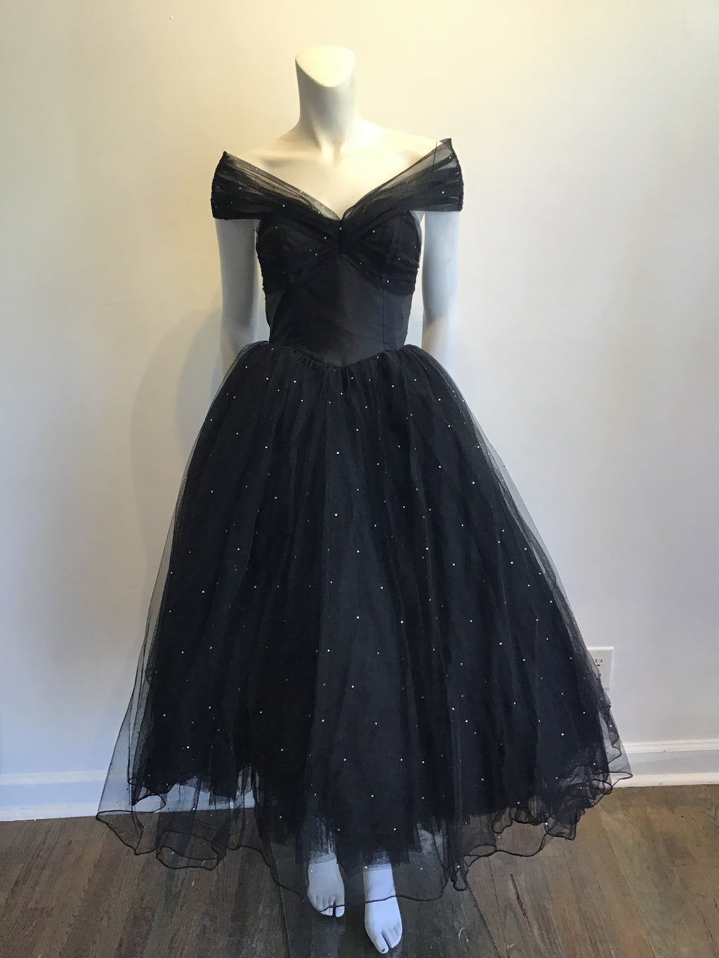 1980s David Fielden Black Tuille Strapless Evening Gown Size 4
