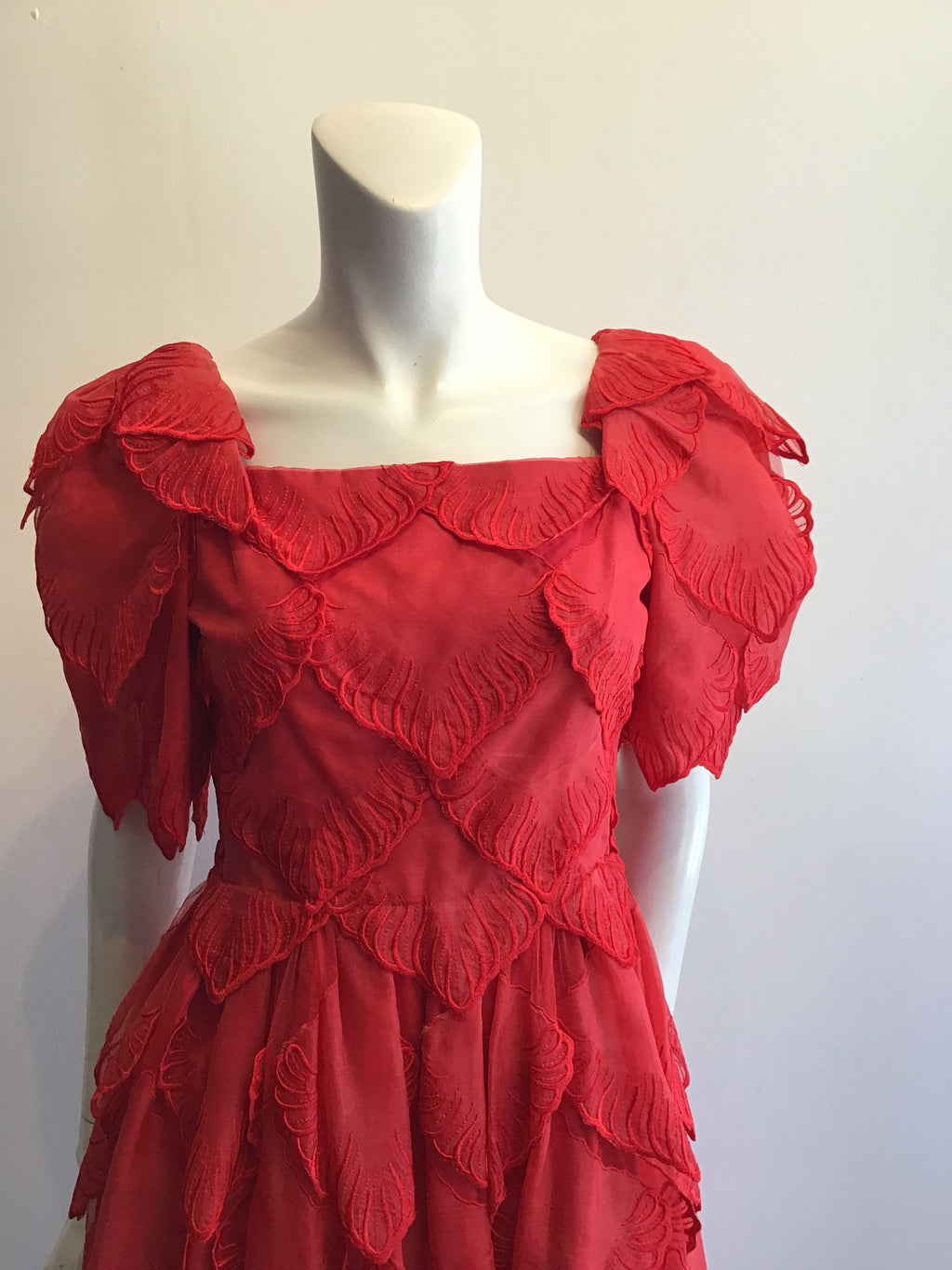 1980’s Alfred Bosand Red Crepe Cocktail Dress Size 6