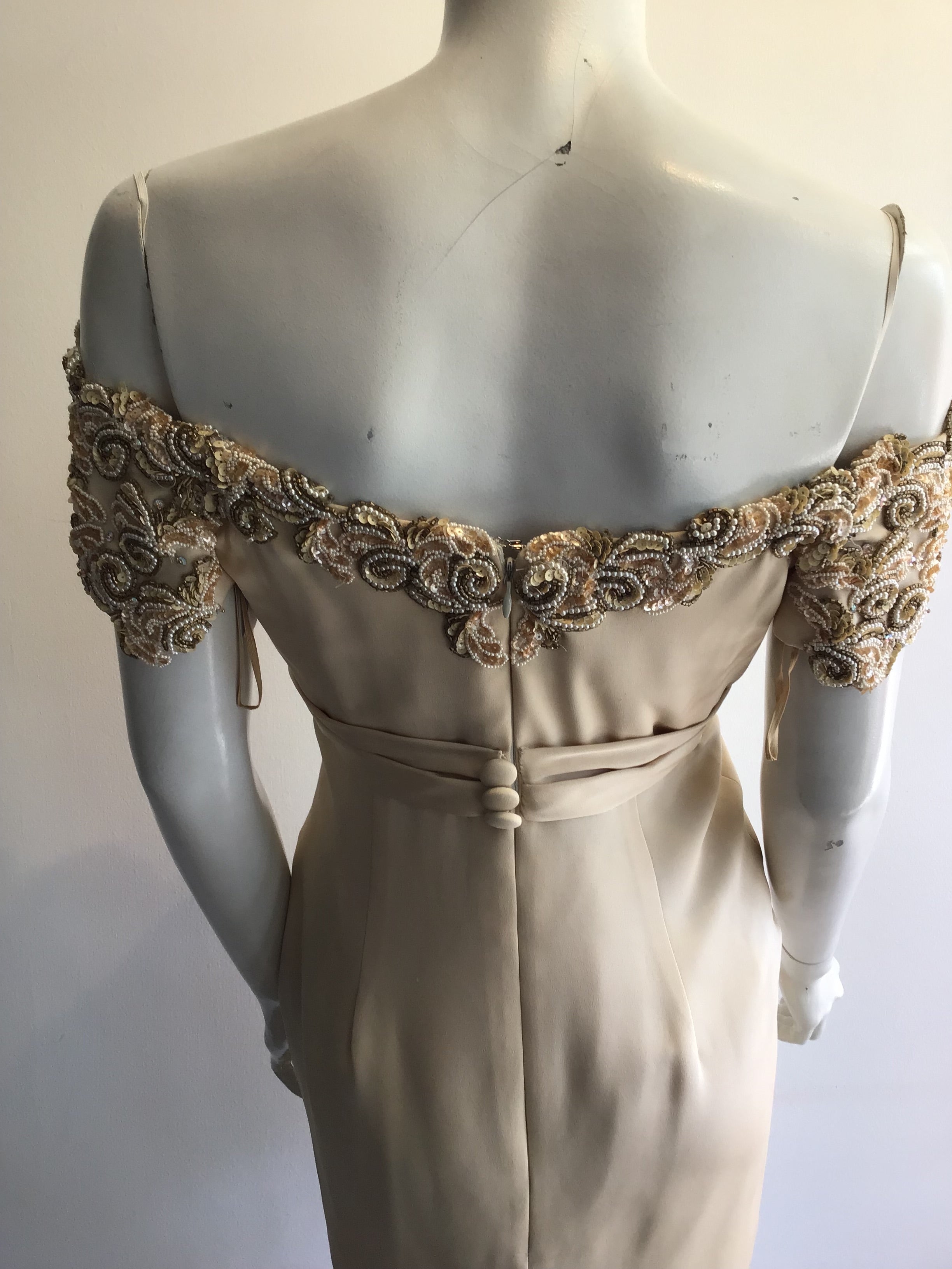 1980’s Silk Bette Bass Cream Cocktail Dress Size 6