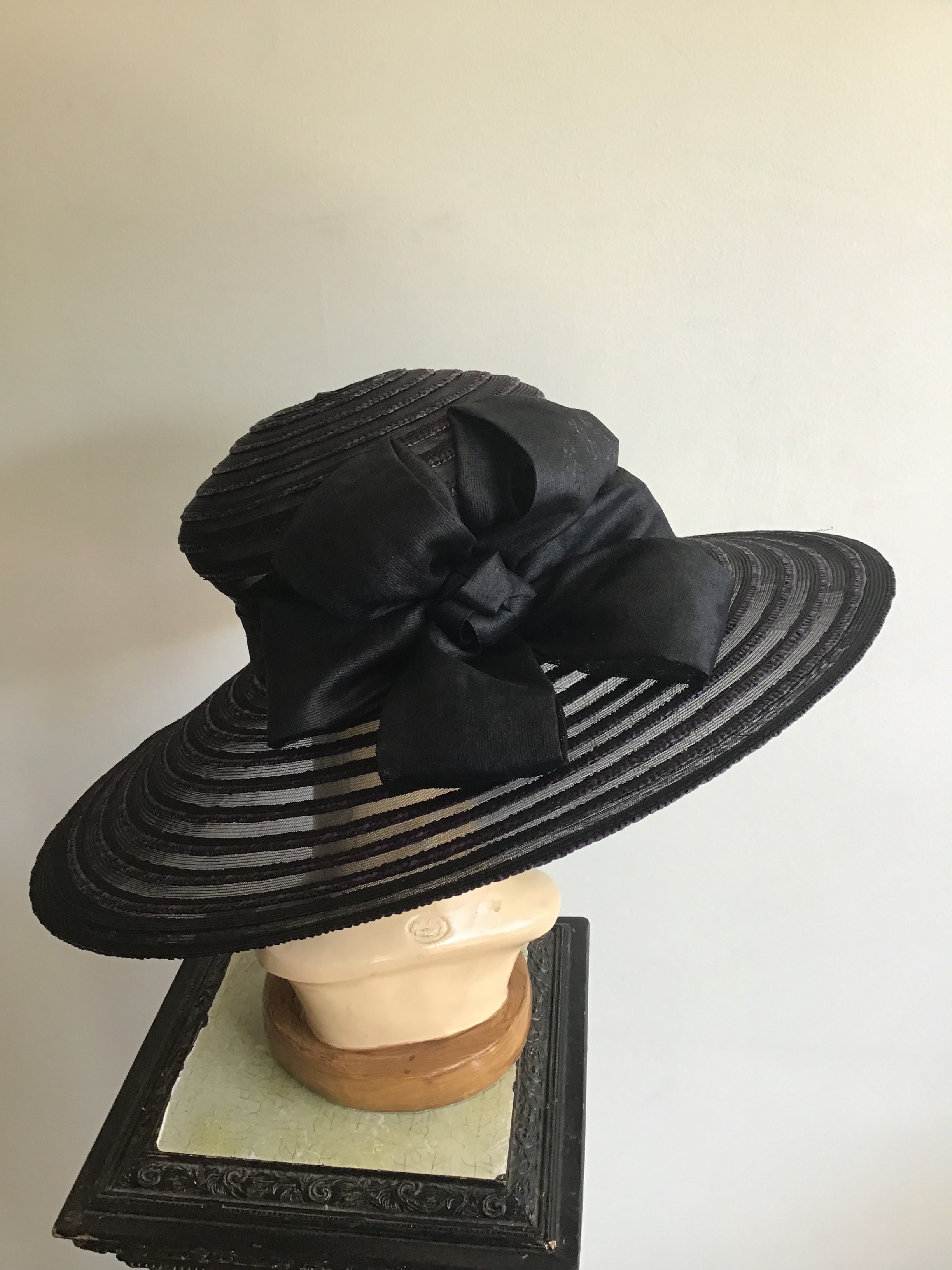 eric javits dark purple and black horsehair hat