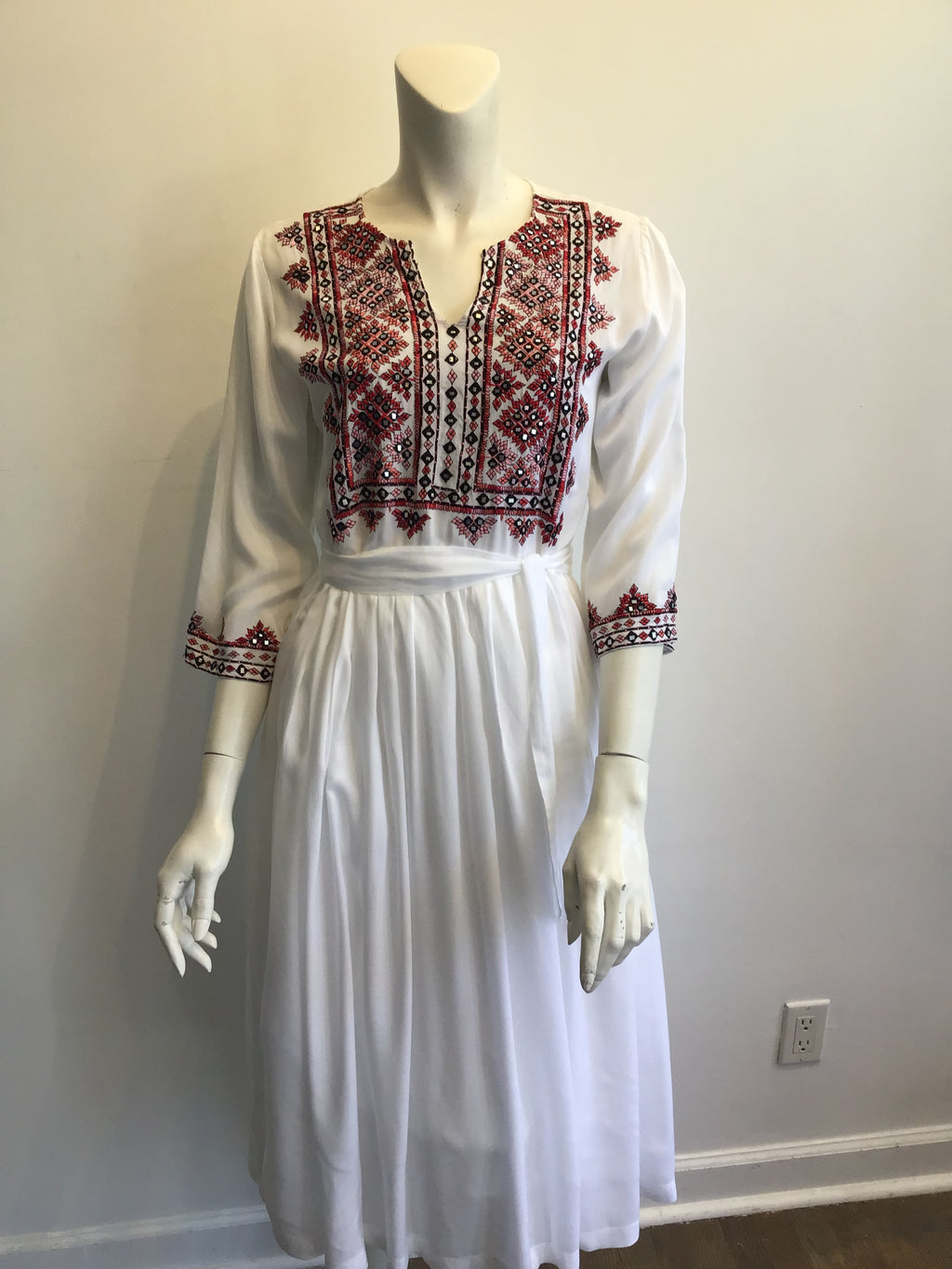 2000s Olivia Dar Cotton Embroidered White Dress Size 10