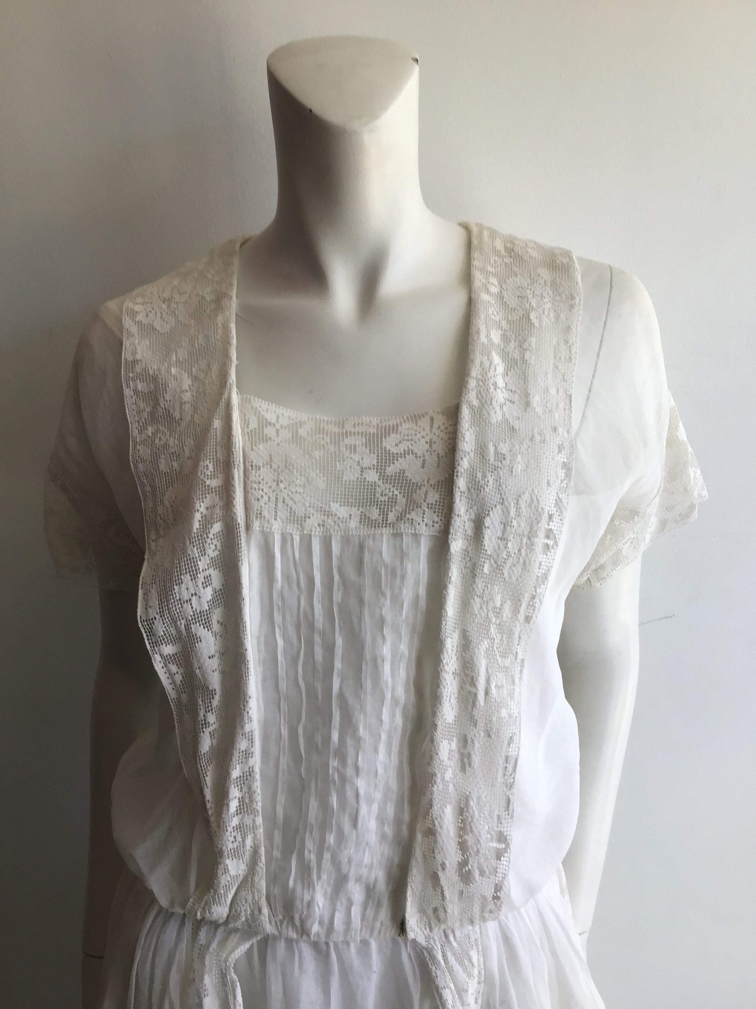 1918 White Cotton Lawn Dress Size 8