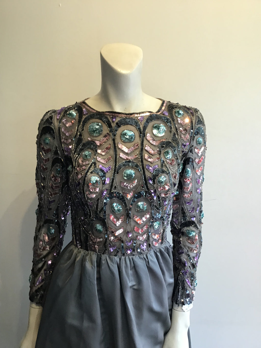1970’s Silk Sequins Gray Victoria Royal LTD Evening Dress Size 4