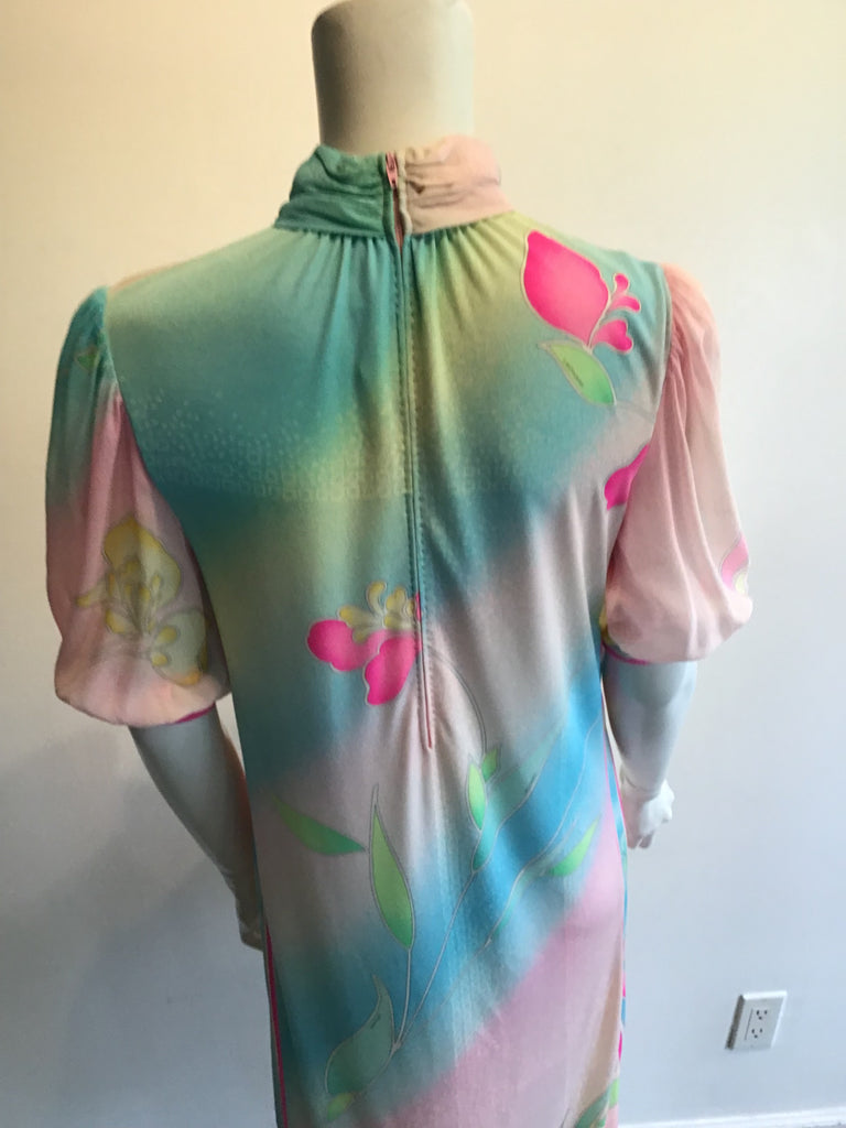 1970’s Silk Jersey Floral Printed Leonard of Paris. Dress with Scarf Size 8