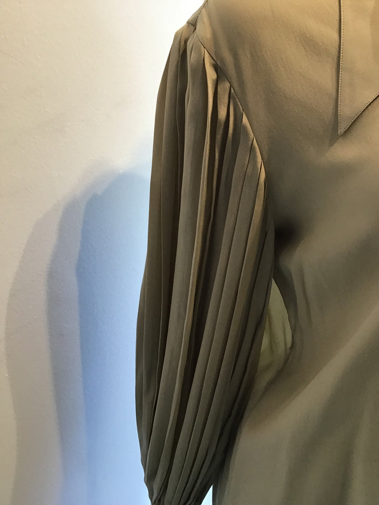 Late 1980s Valentino Taupe Silk Blouse with Pleated Sleeves Size 8