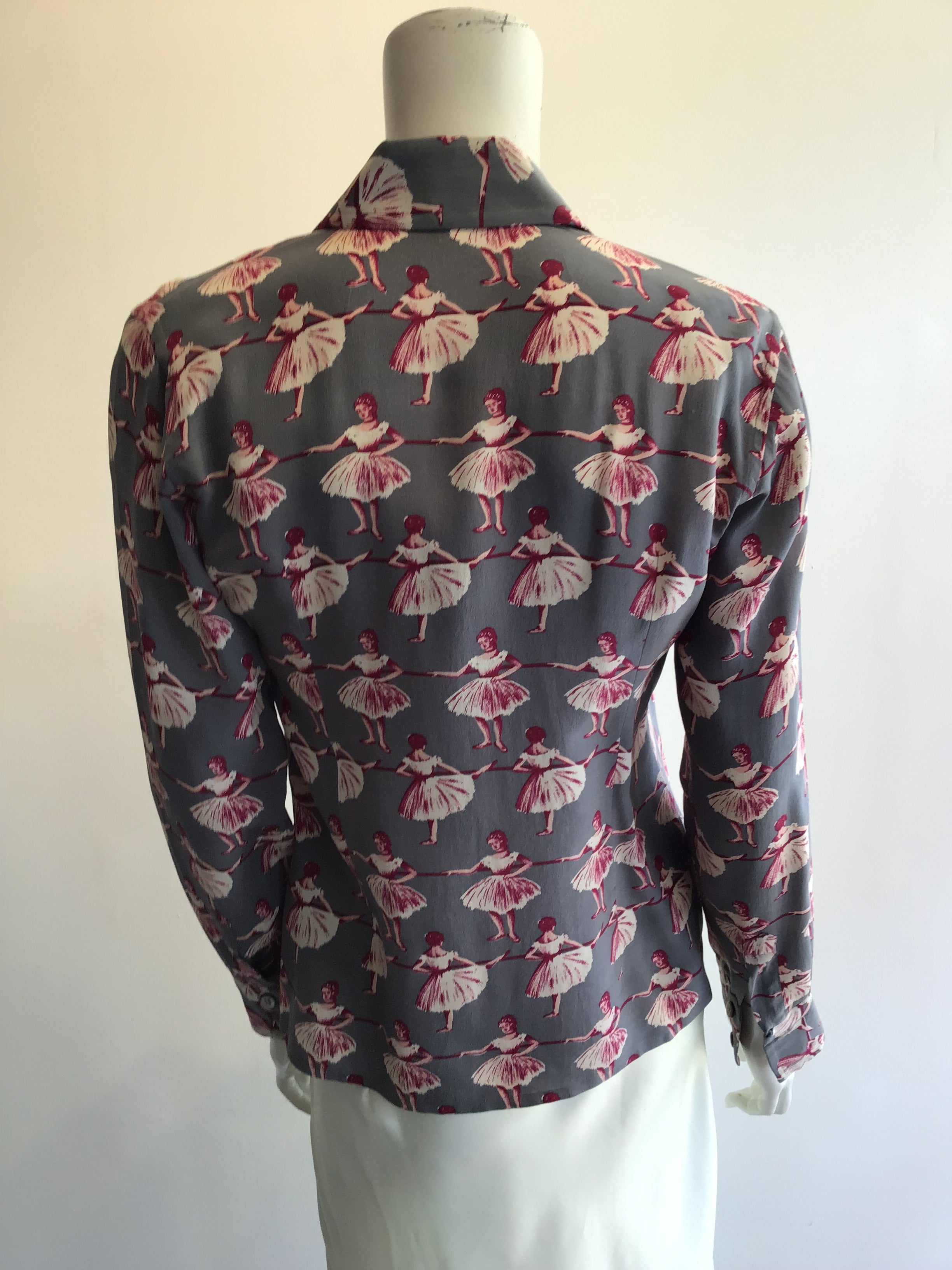 1970’s Valentino Gray Silk Blouse with Ballerinas Size 6