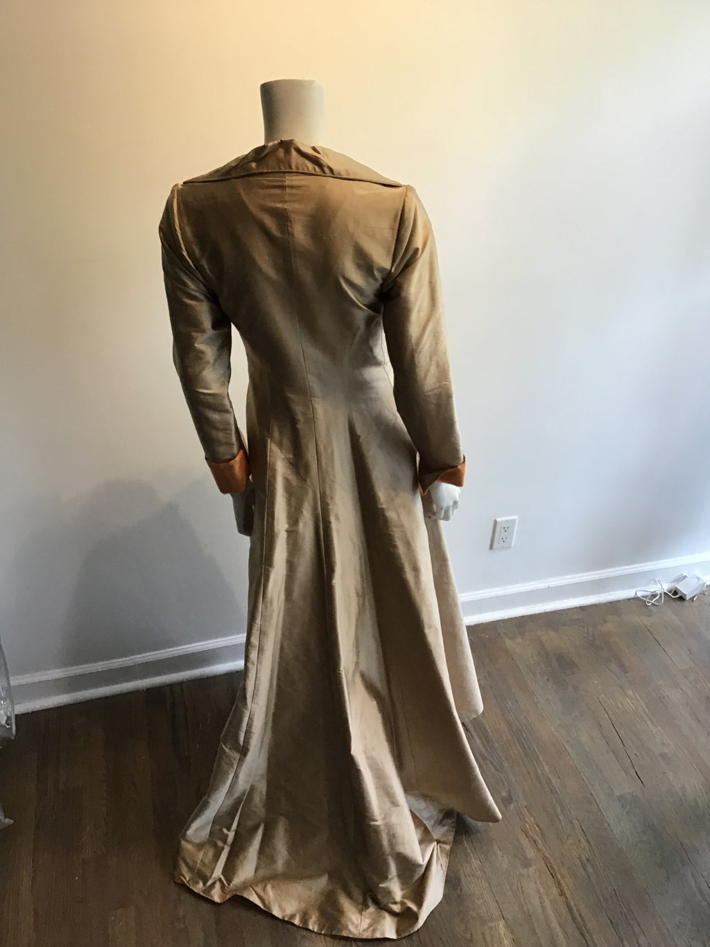 2000’s Silk 2 Piece Cream Bronze Wedding Dress Size 8
