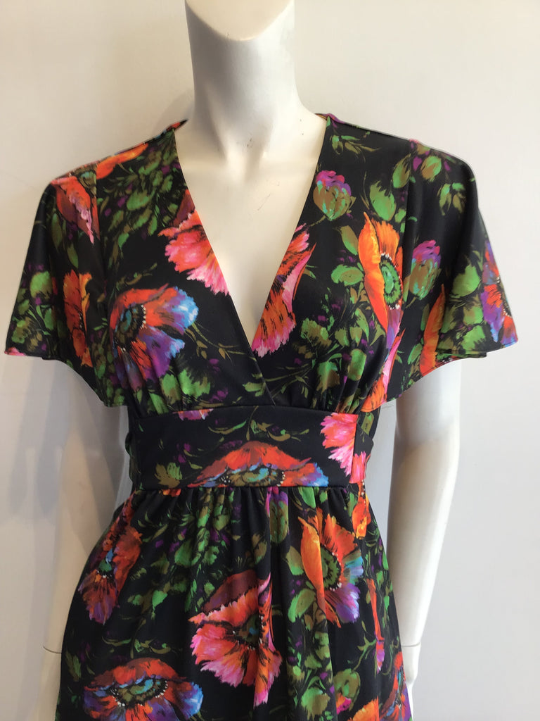 1970s Black with Poppies Print Polyester dress  Size 8