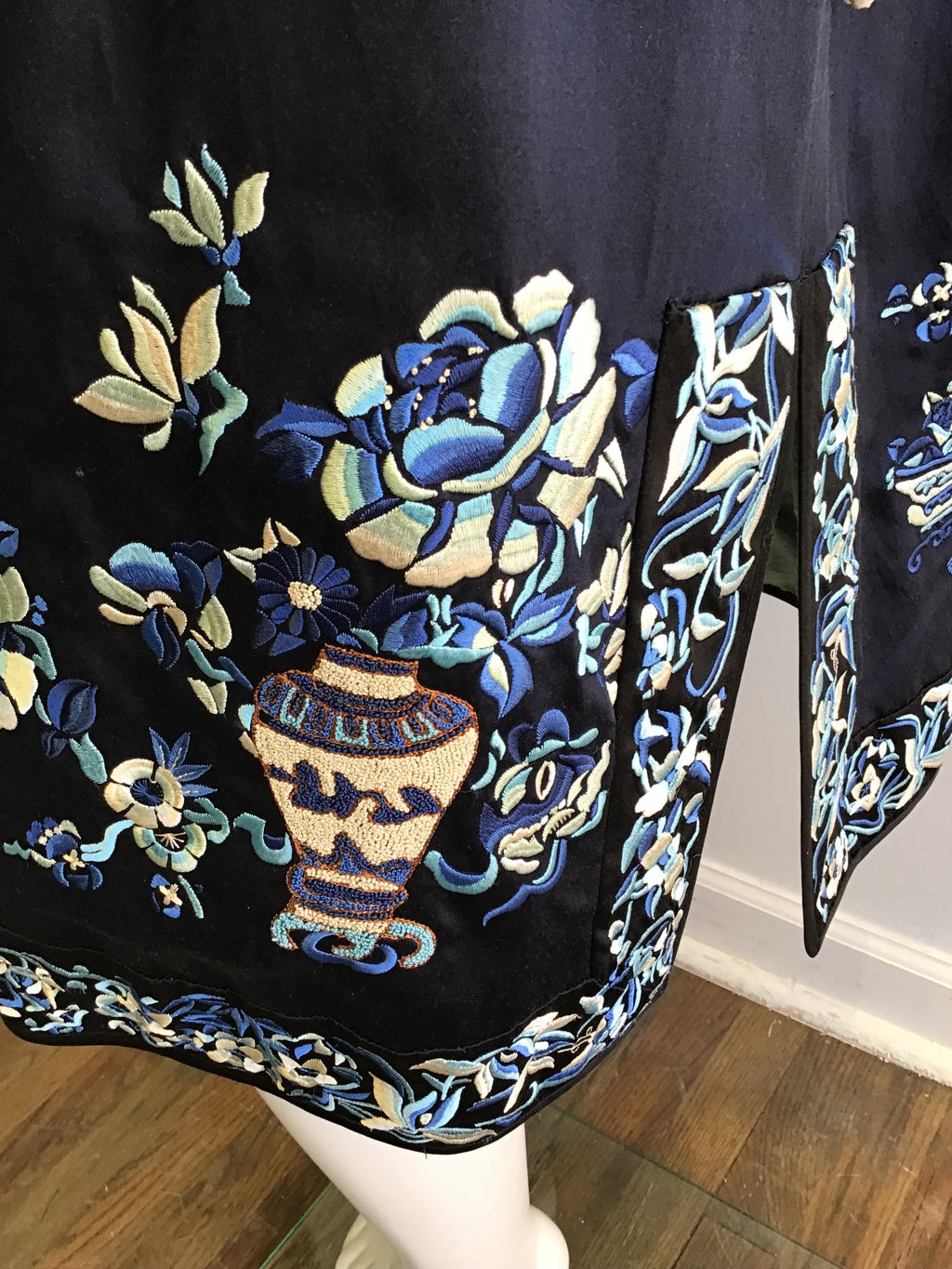1990’s Ralph Lauren Embroidered Blue Silk Chinese Style Jacket Size 10