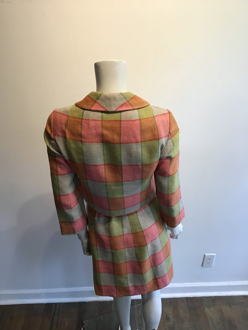 1960’s Linen/Wool Blend Sportswear Couture by Ellen Brooke  Suits Size 4