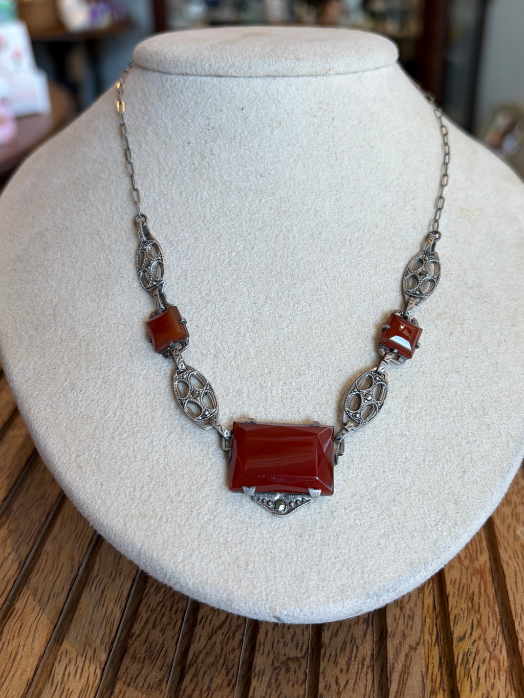 ART DECO STERLING AND CARNELIAN NECKLACE WITH MARCASITE