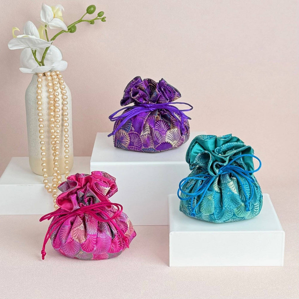 Seashells Brocade Drawstring Jewelry Pouch
