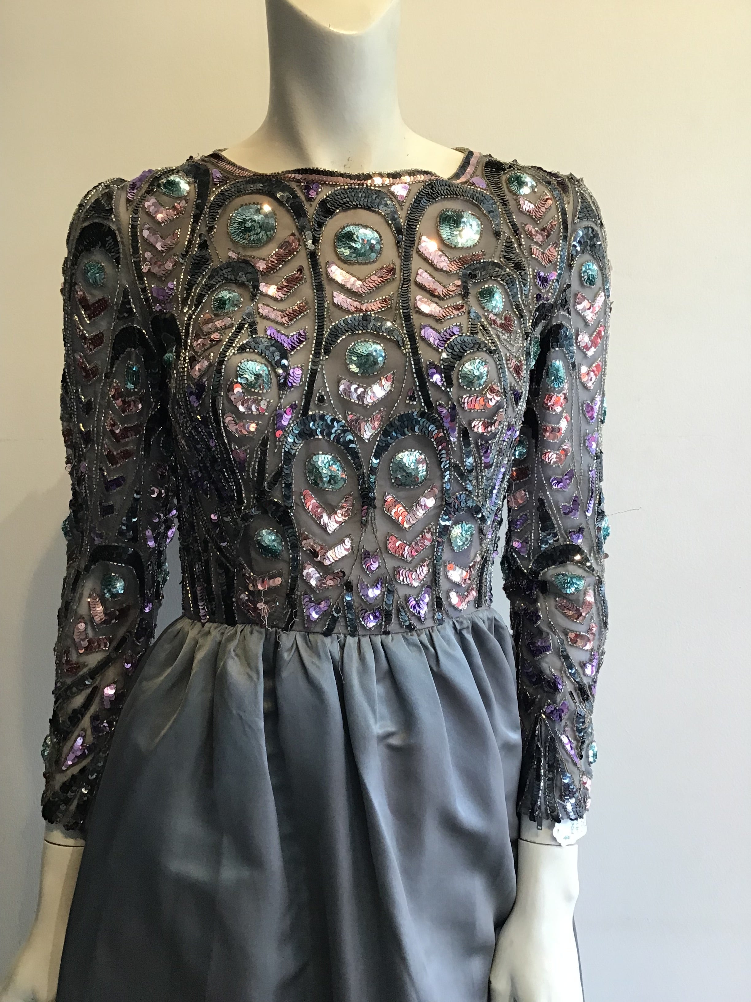 1970’s Silk Sequins Gray Victoria Royal LTD Evening Dress Size 4