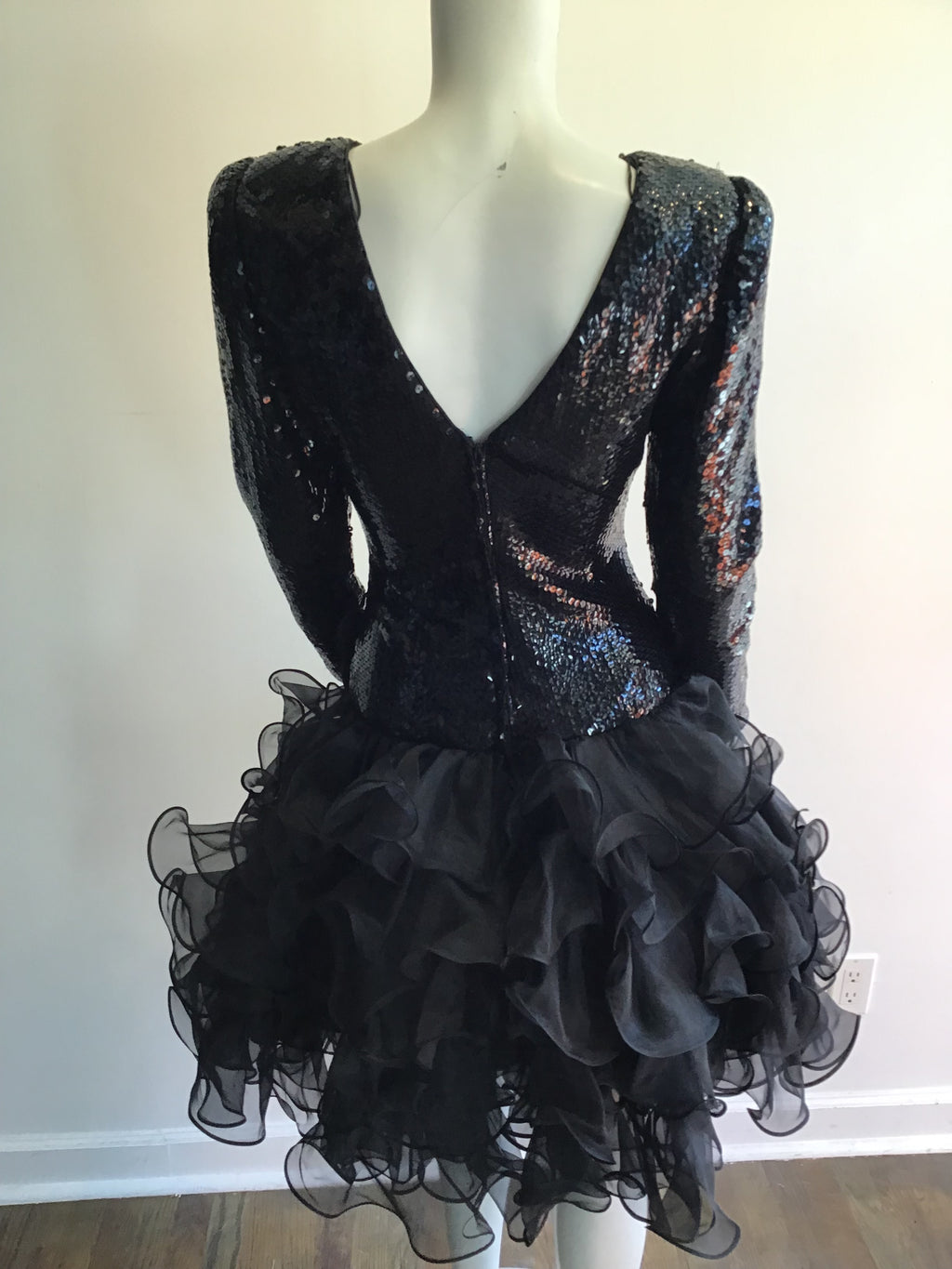 1980’s Black Sequined and Crepe After Dark by Julie Duroché Size 4